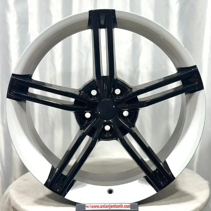 5 100 18 8.0 ET40 CH73.1 TRUVA1186 BLACK WHİTE TAYCAN JANT