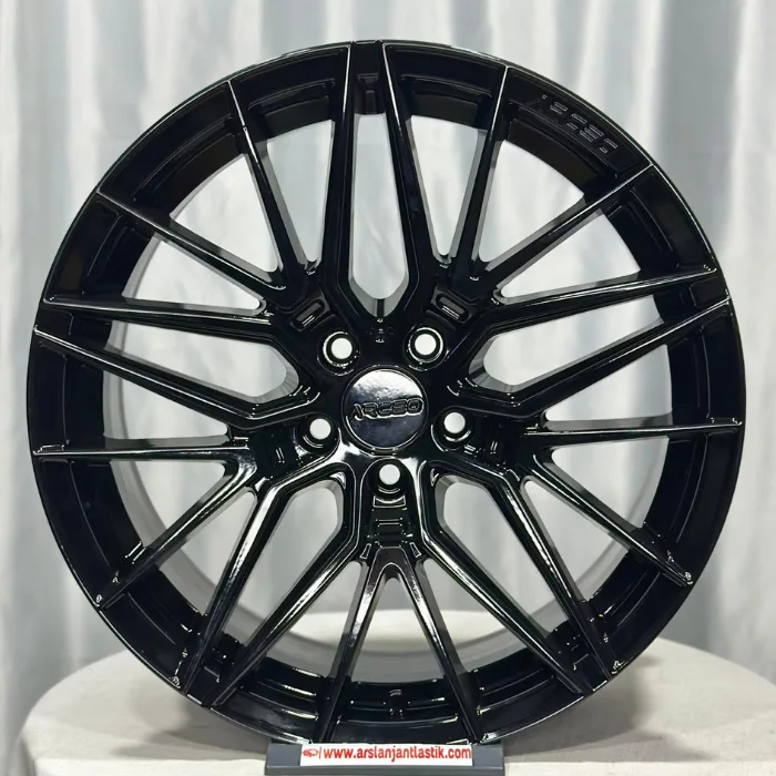 5 105 18 8.0 ET35 CH73.1 GLOSSY BLACK ARCEO SEVİLLA JANT