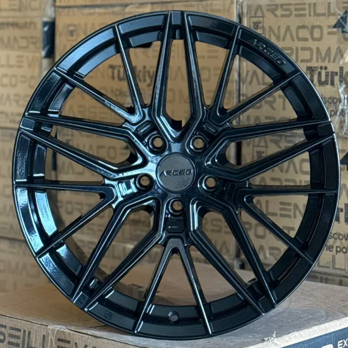 5 114,3 19 8.5 9.5 ET35-40 CH73.1 PİANO BLACK ARCEO SEVİLLA