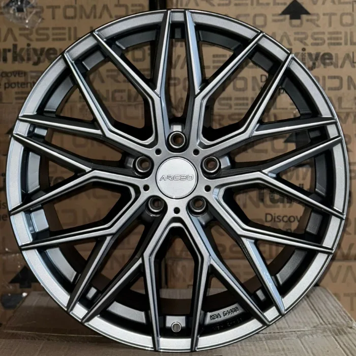 5 112 19 8.5-9.5 ET38-45 CH73.1 HYPER BLACK ARCEO VALENCİA JANT