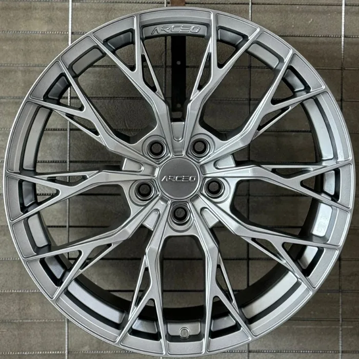 5 112 19 8.5-9.5 ET45-37 CH73.1 HYPER BLACK ARCEO ROMA JANT