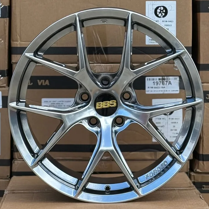 5 108 18 8.5 ET40 CH73.1 HYPER BLACK BBS FI-R JANT TAKIMI