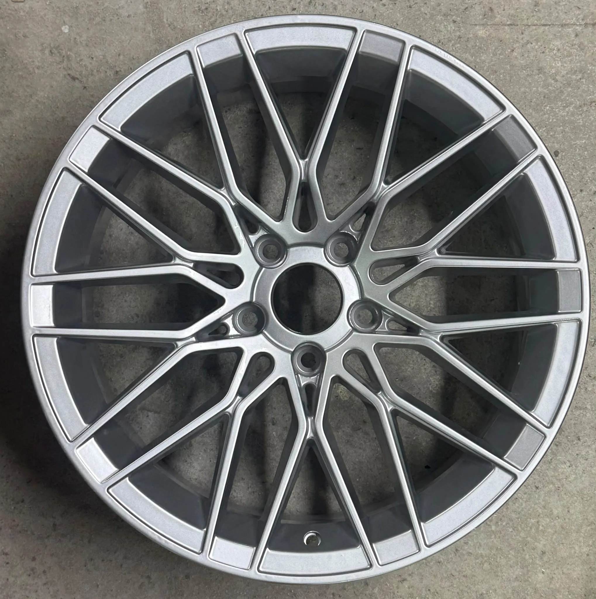 5 120 19 8.5 SİLVER STW7926 JANT MODELİ (1Ad)