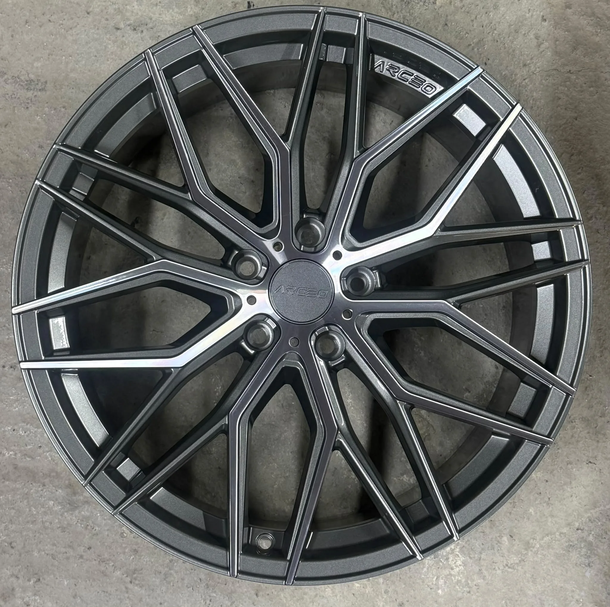 5 120 20 9.0 ET30 TITANIUM S/D ARC-G640-57 ARCEO VALENCİA JANT MODELİ (1Ad)