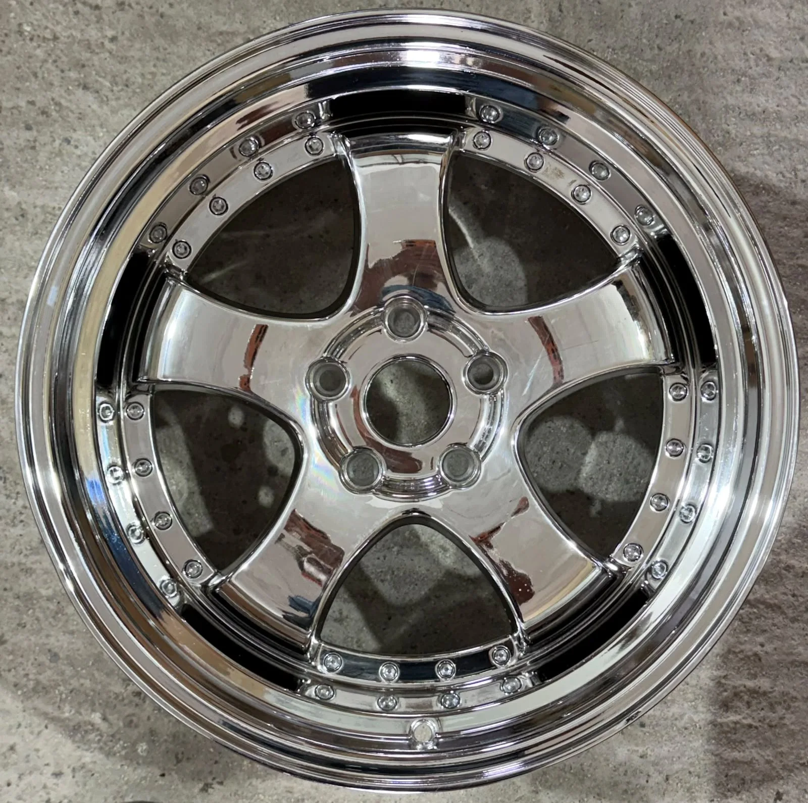 5 114,3 18 9.5 ET35 CHROME SSR (ARKA)JANT MODELİ (1Ad)(ZEDELİ)