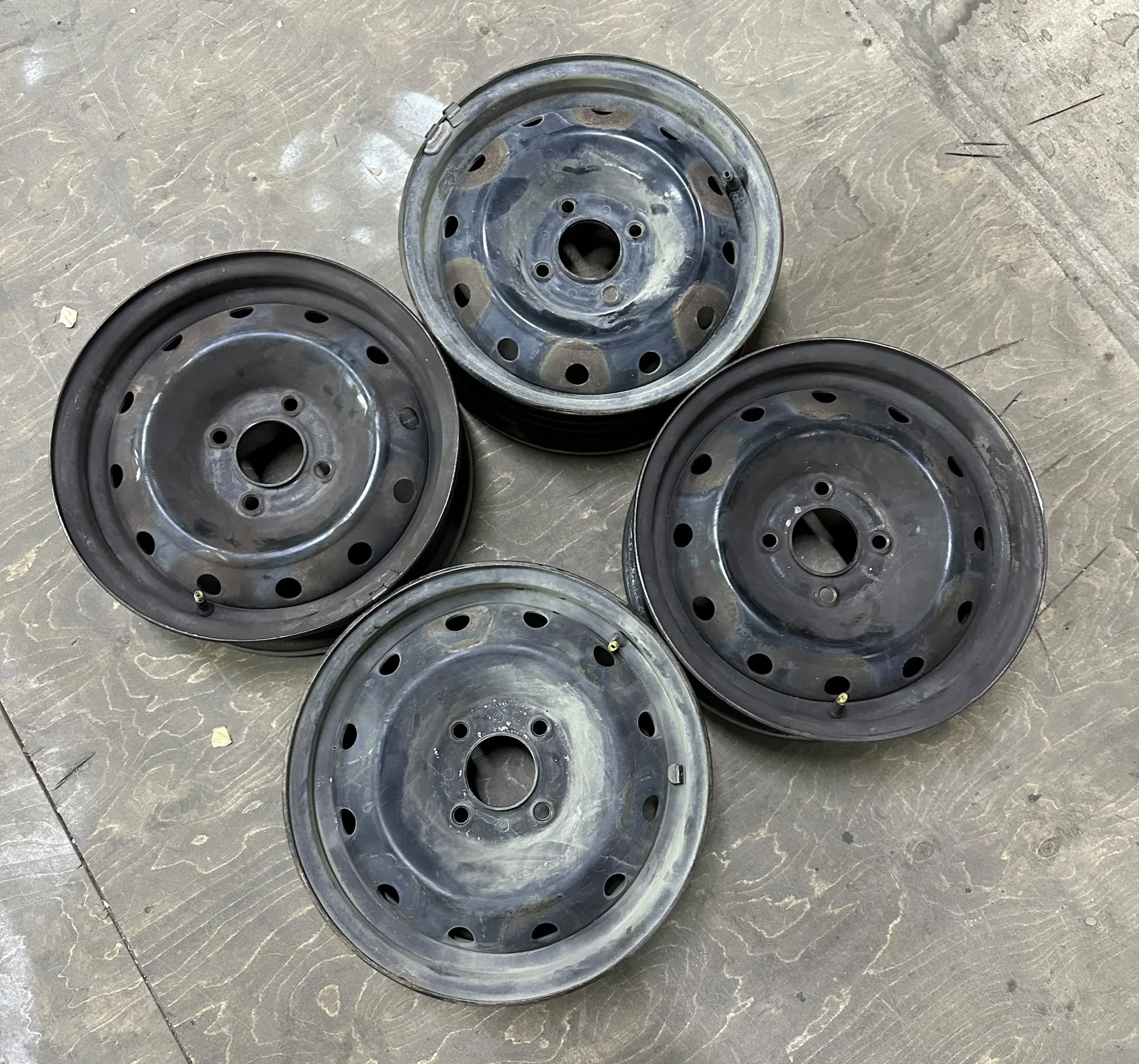 4x108 14 İNÇ J5 ET24 PEUGEOT JANT TAKIMI