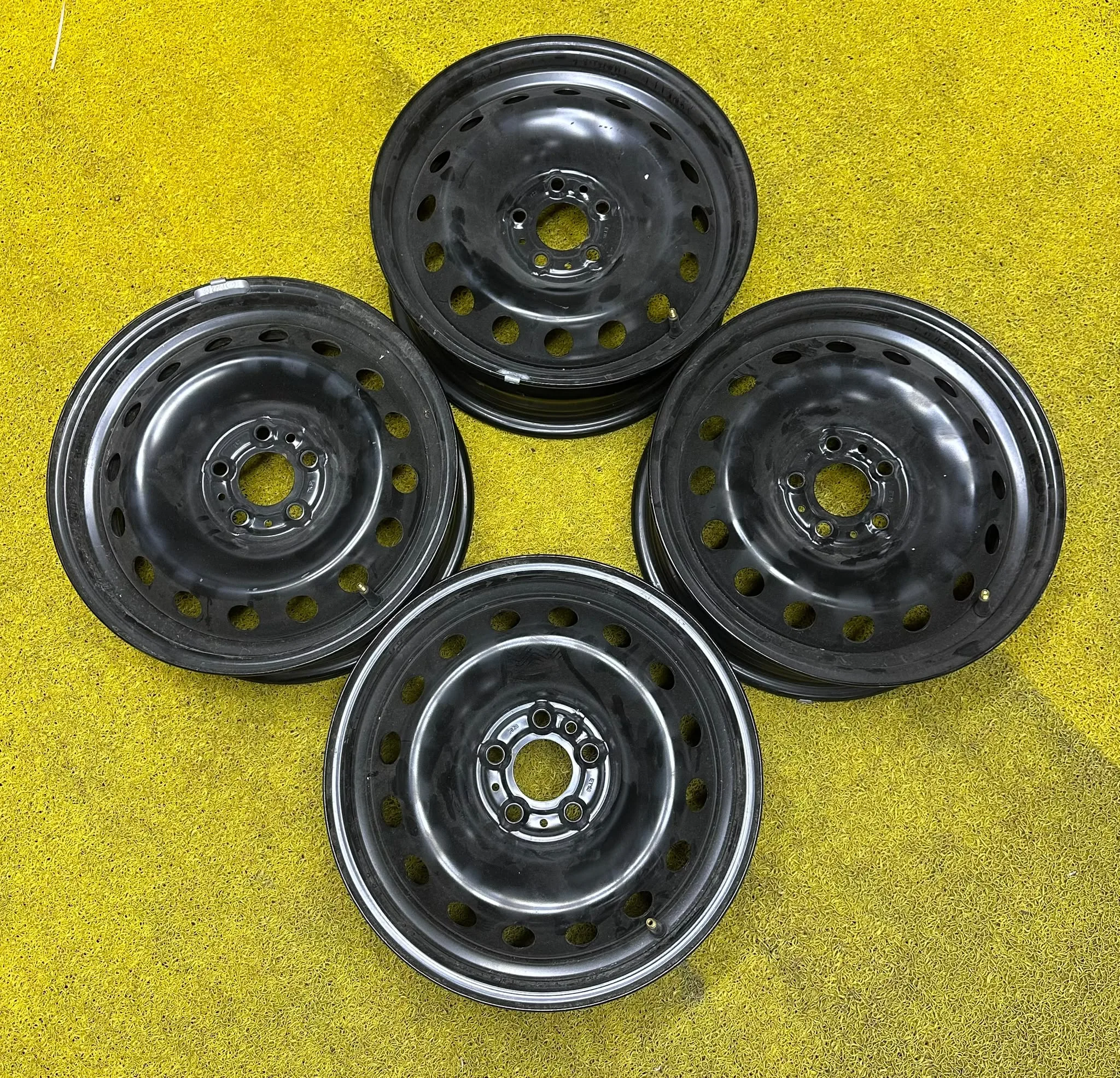 5x98 15 İNÇ J5 ET38 FİAT DEMİR JANT TAKIMI