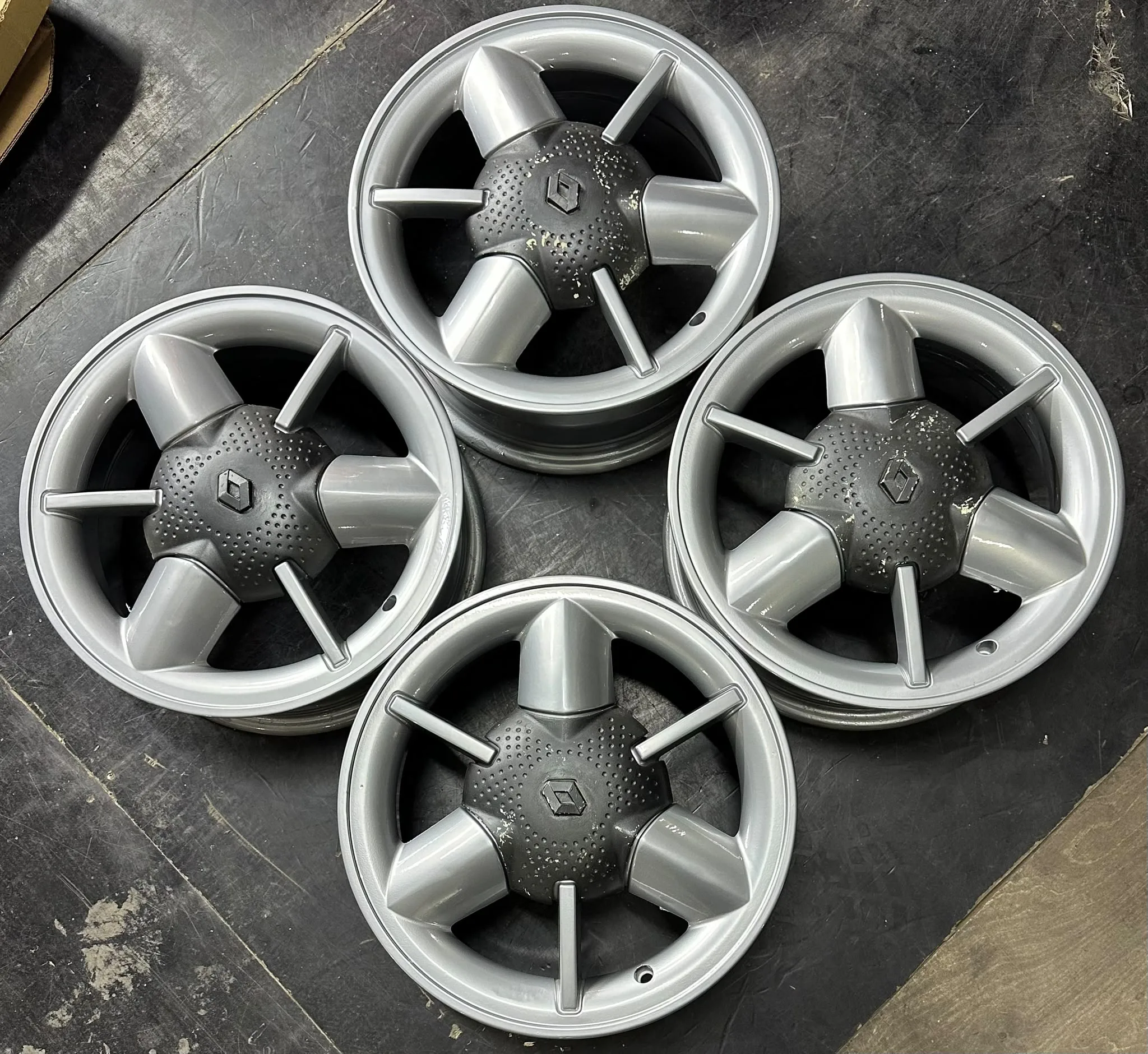 4x100 14 İNÇ J7 ET35 ORİJİNAL RENAULT CİLO JANT TAKIMI
