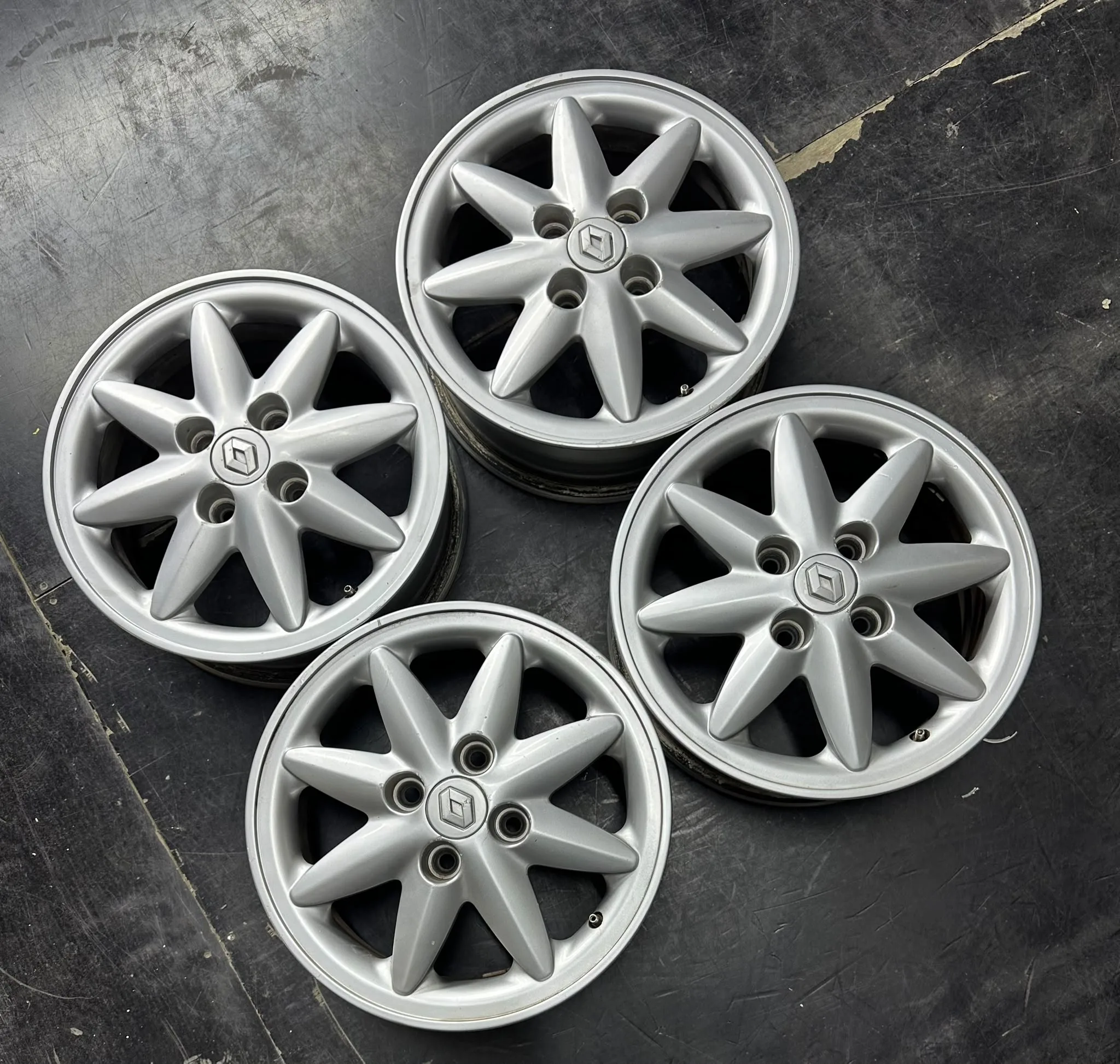 4x100 14 J5.5 ET35 ORJİNAL RENAULT CLİO JANT TAKIMI
