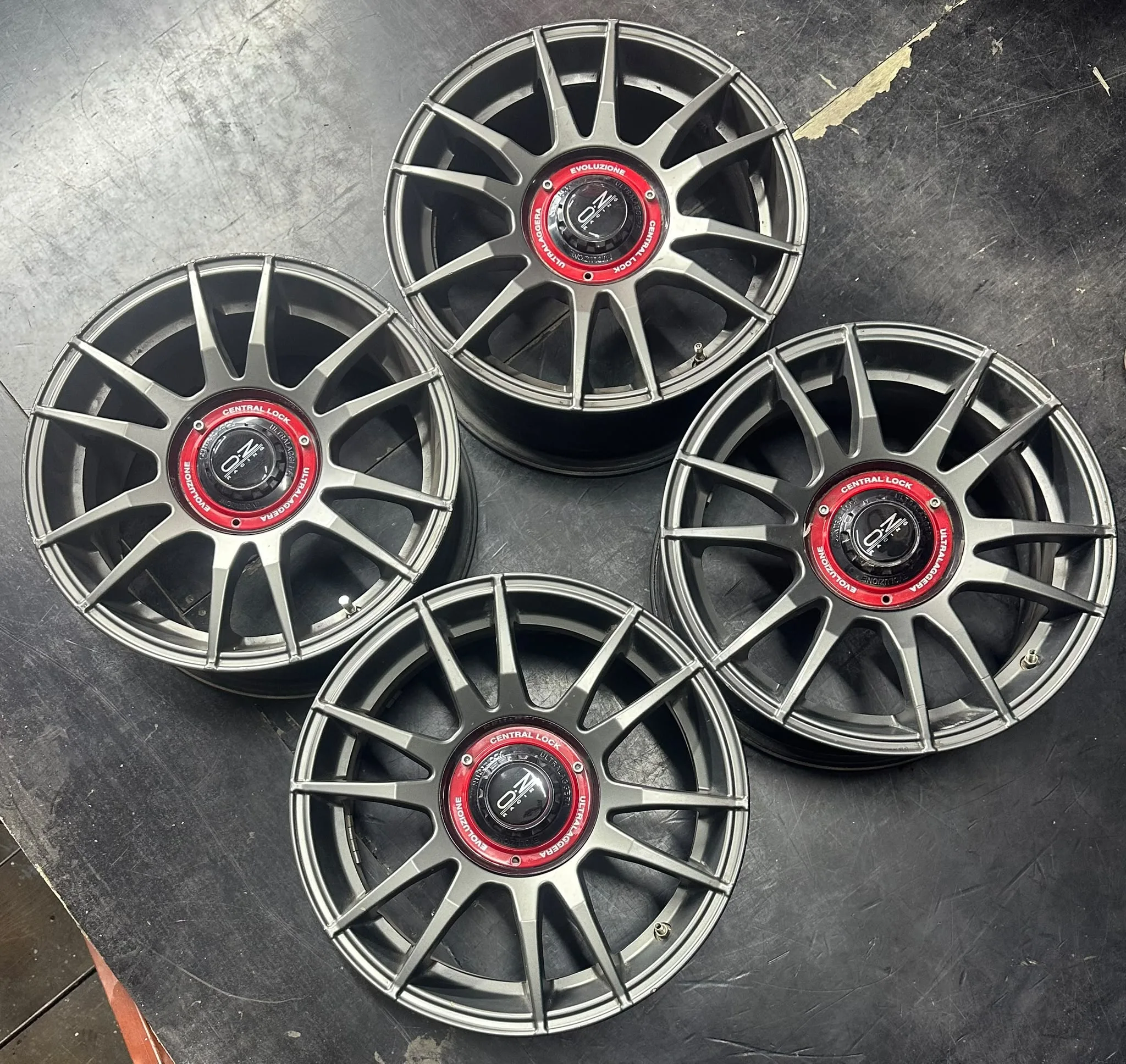 4x100 15 İNÇ J6.5 ET35 O.Z RACING JANT TAKIMI