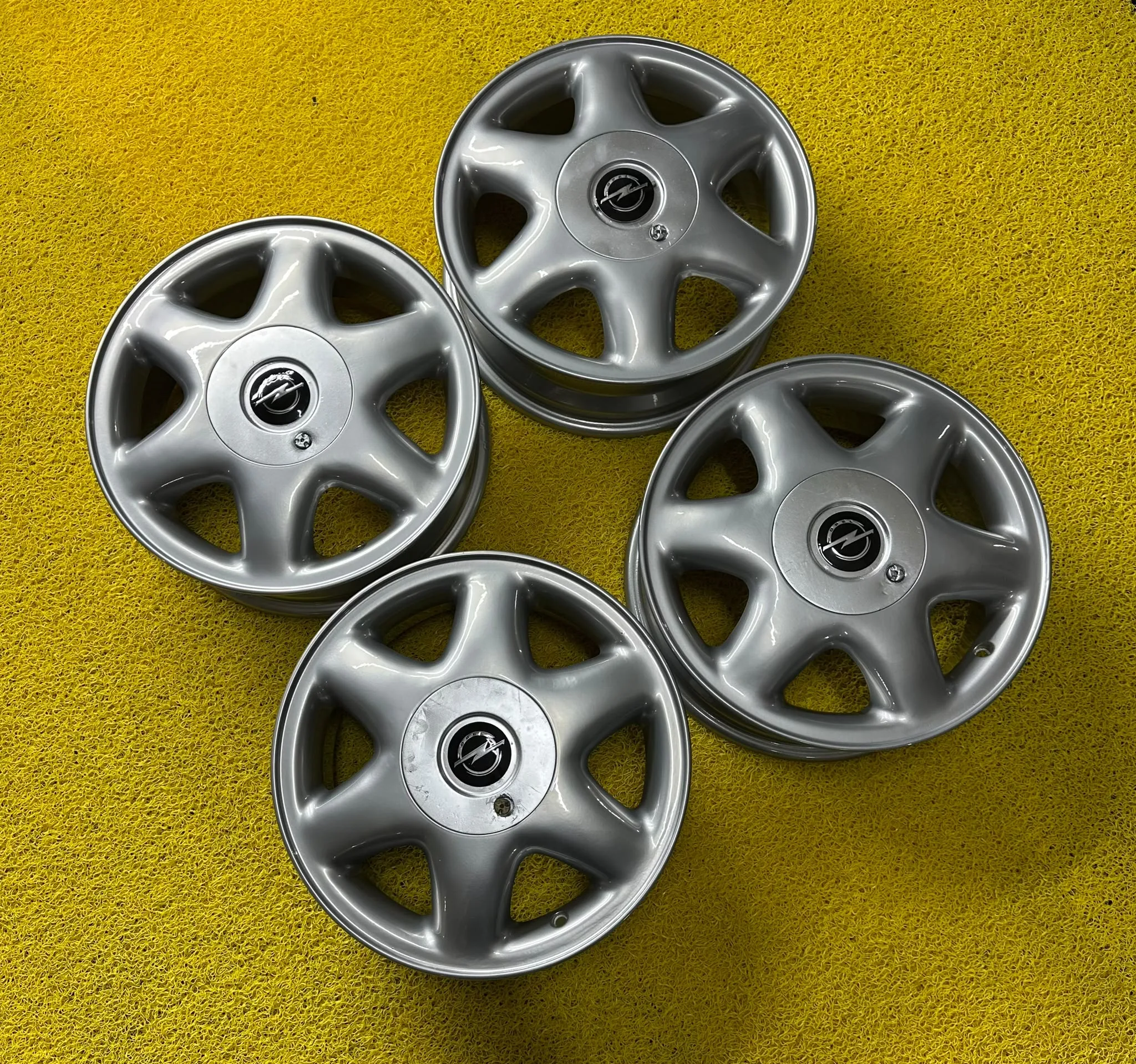 4x100 15 İNÇ J5.5 ET46 ORJİNAL OPEL ASTRA F JANT TAKIMI
