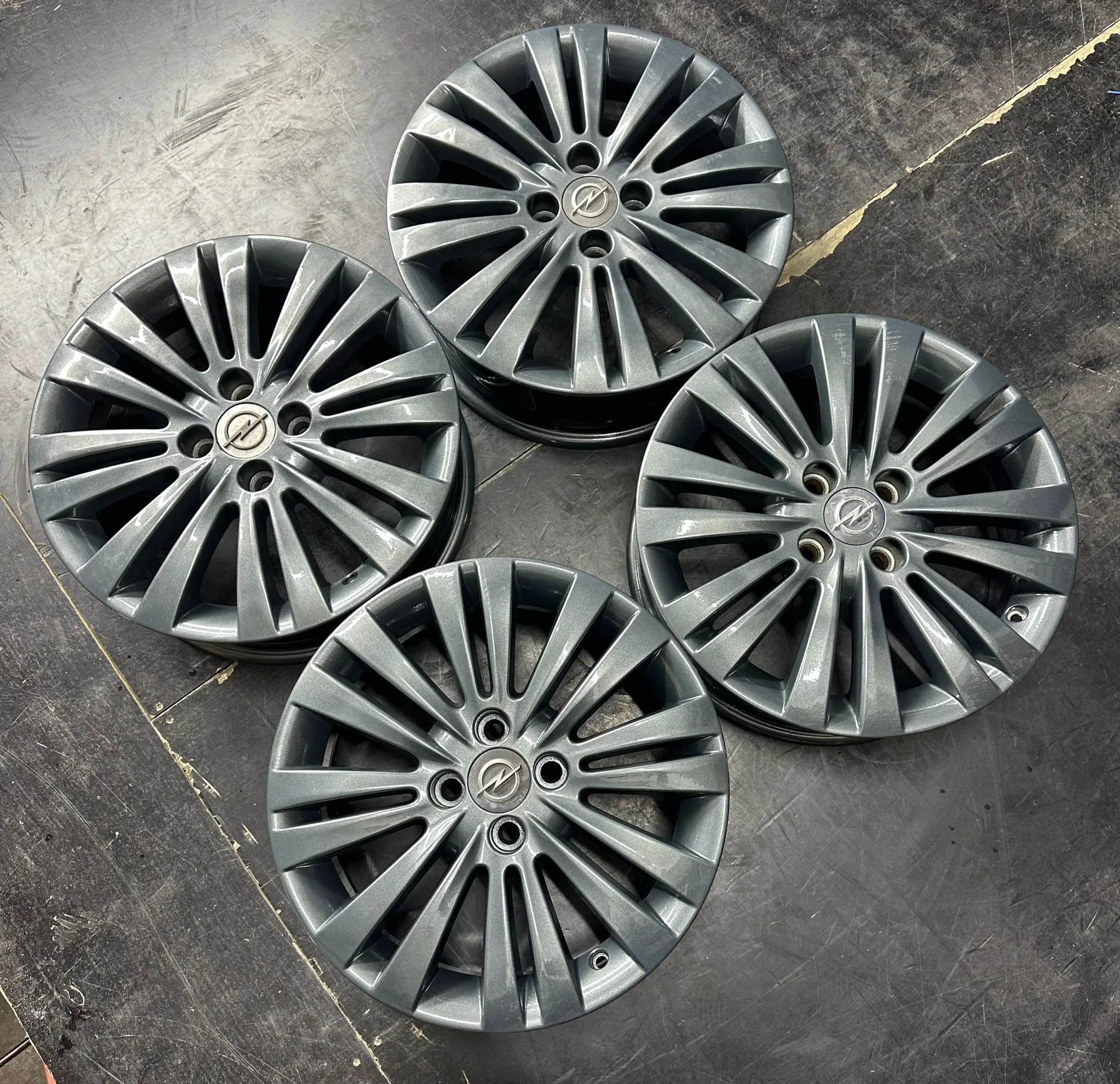 4x100 16 İNÇ J6 ET40 ORJİNAL OPEL CORSA JANT TAKIMI