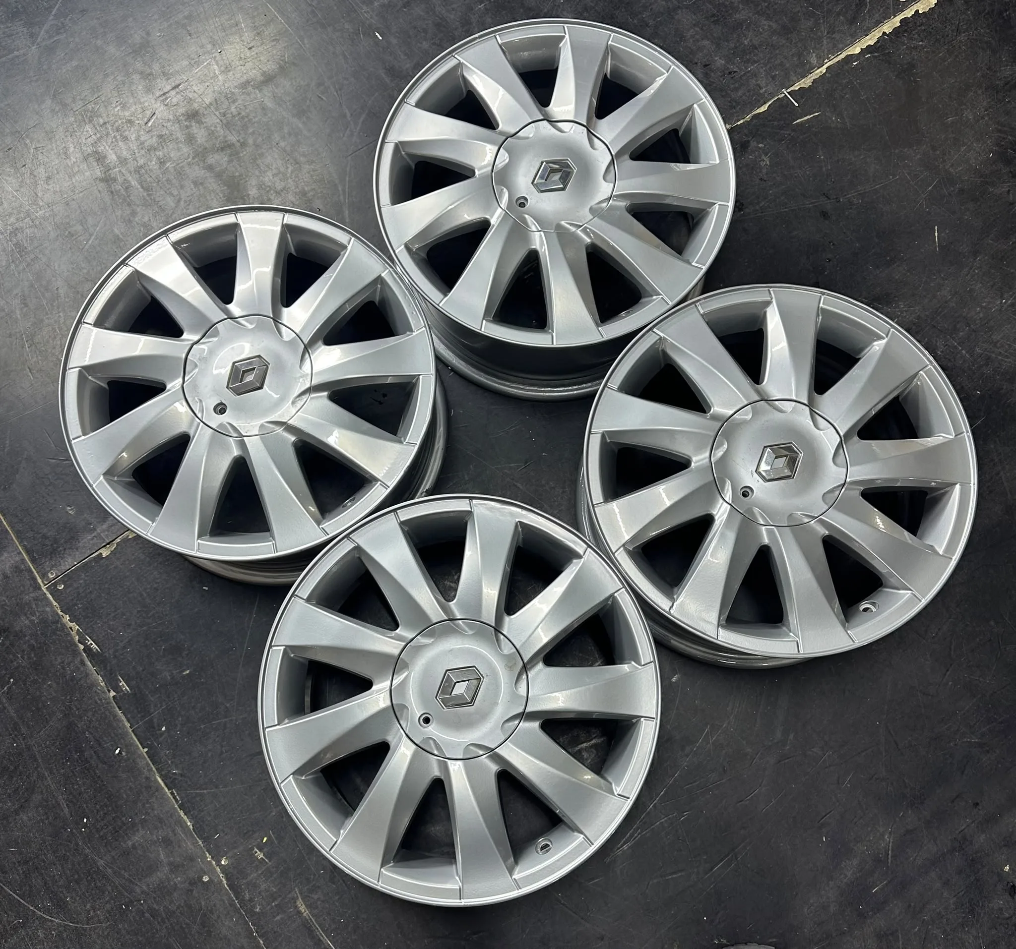 4x100 16 İNÇ J6.5 ET49 ORJİNAL RENAULT MEGANE CLİO JANT TAKIMI (İŞLEMLİ)