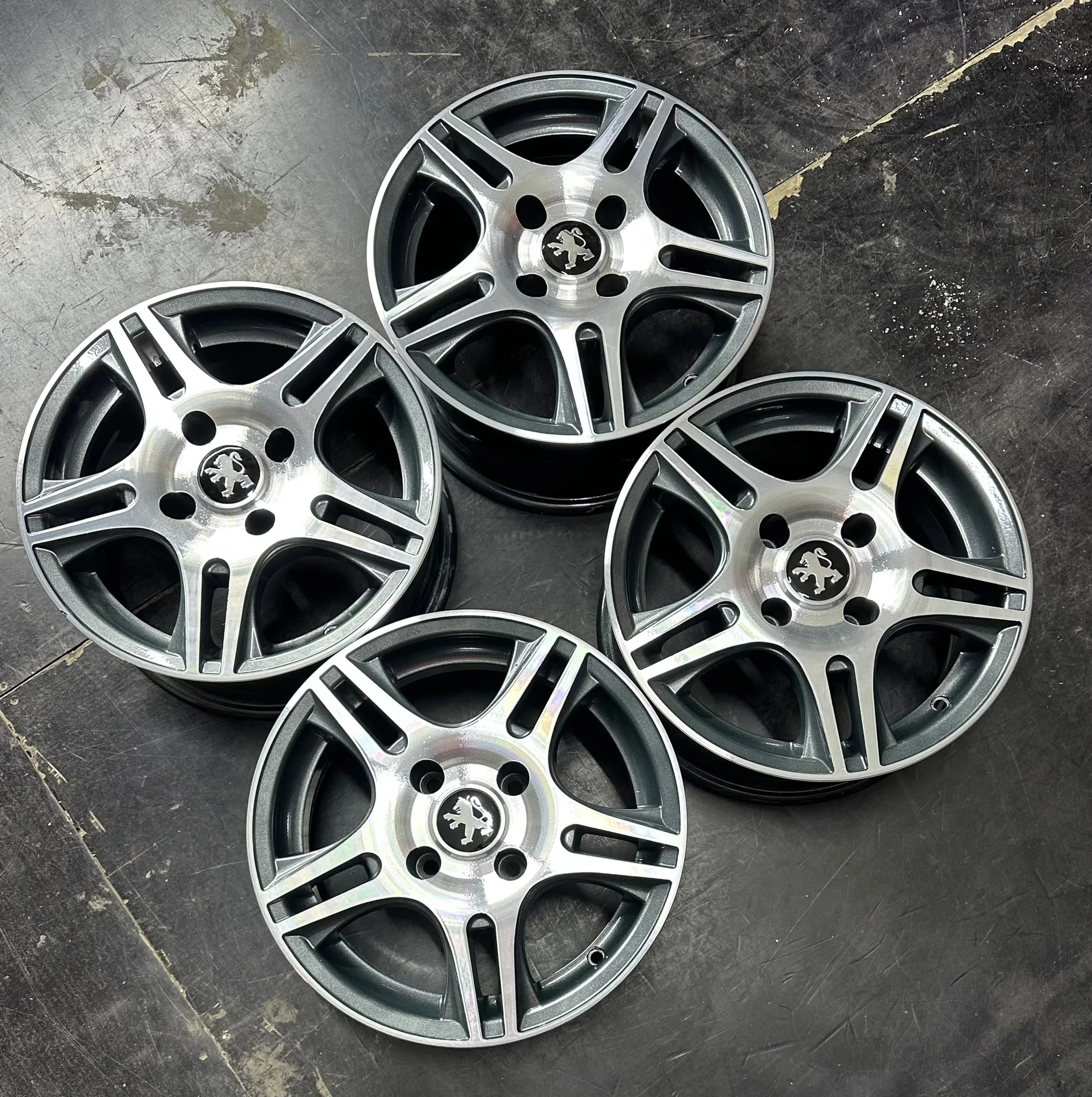 4x108 14 İNÇ J6 ET18 PEUGEOT JANT TAKIMI