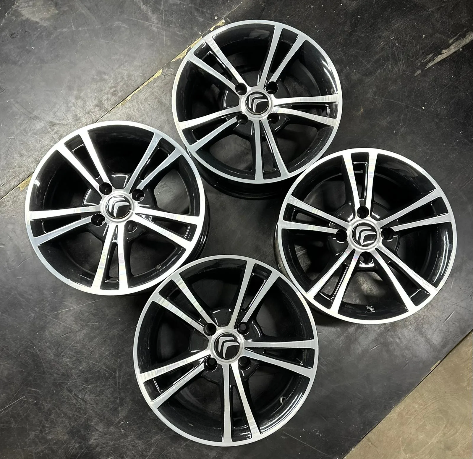 4x108 15 İNÇ J6.5 ET20 CİTROEN PEUGEOT UYUMLU JANT TAKIMI