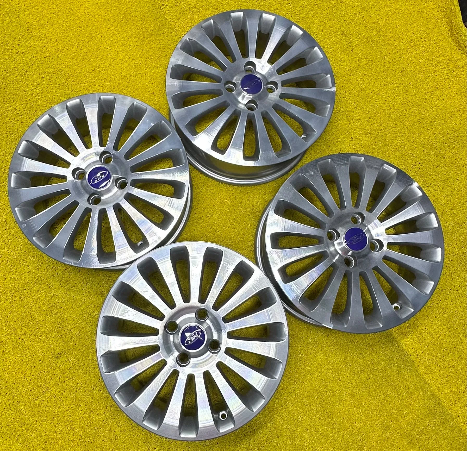 4x108 16 İNÇ J6.5 ET41 ORJİNAL FORD FOCUS FİESTA JANT TAKIMI