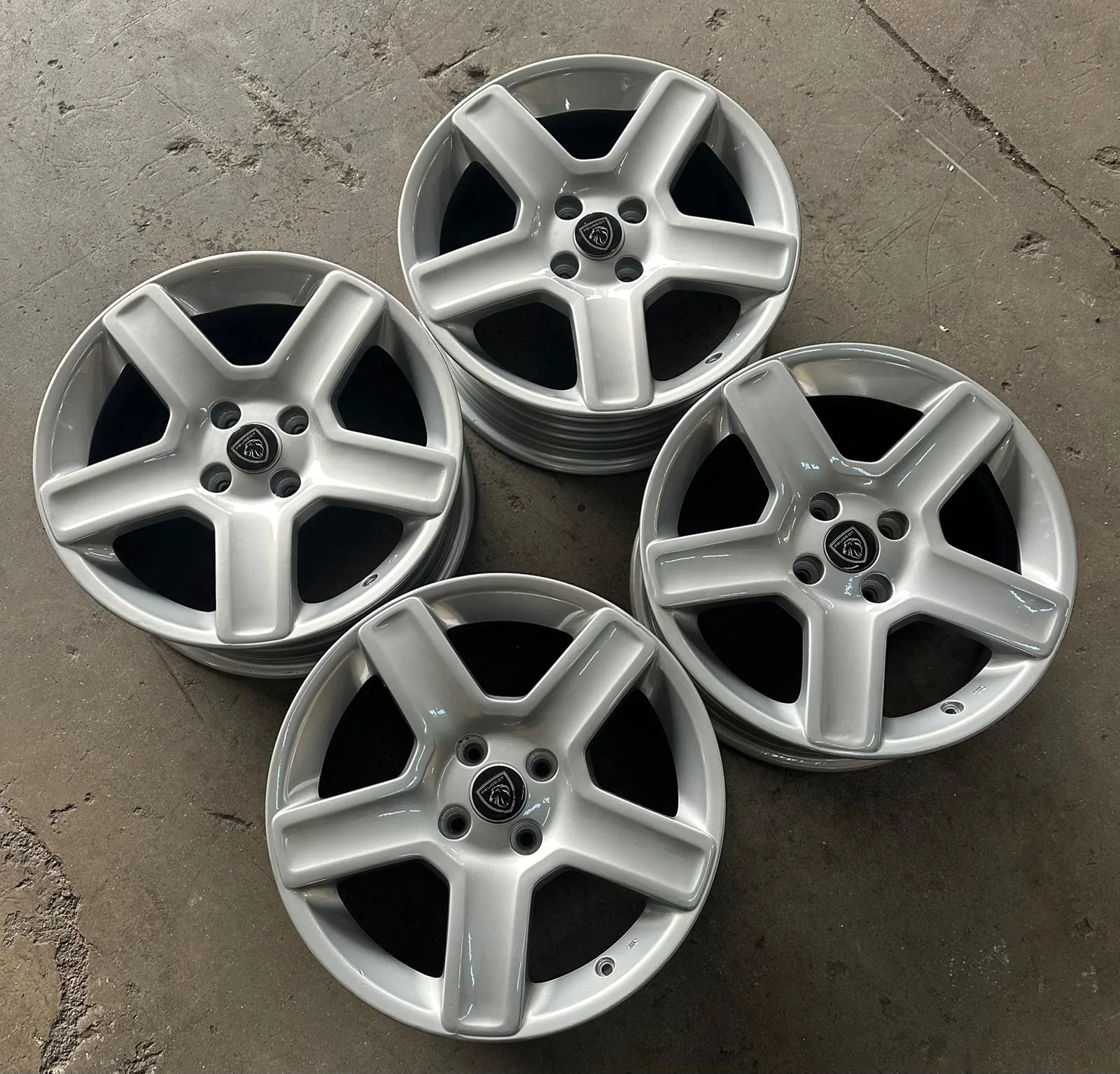 4x108 17 İNÇ J6.5 ET31 ORJİNAL PEUGEOT RC JANT TAKIMI (K6)