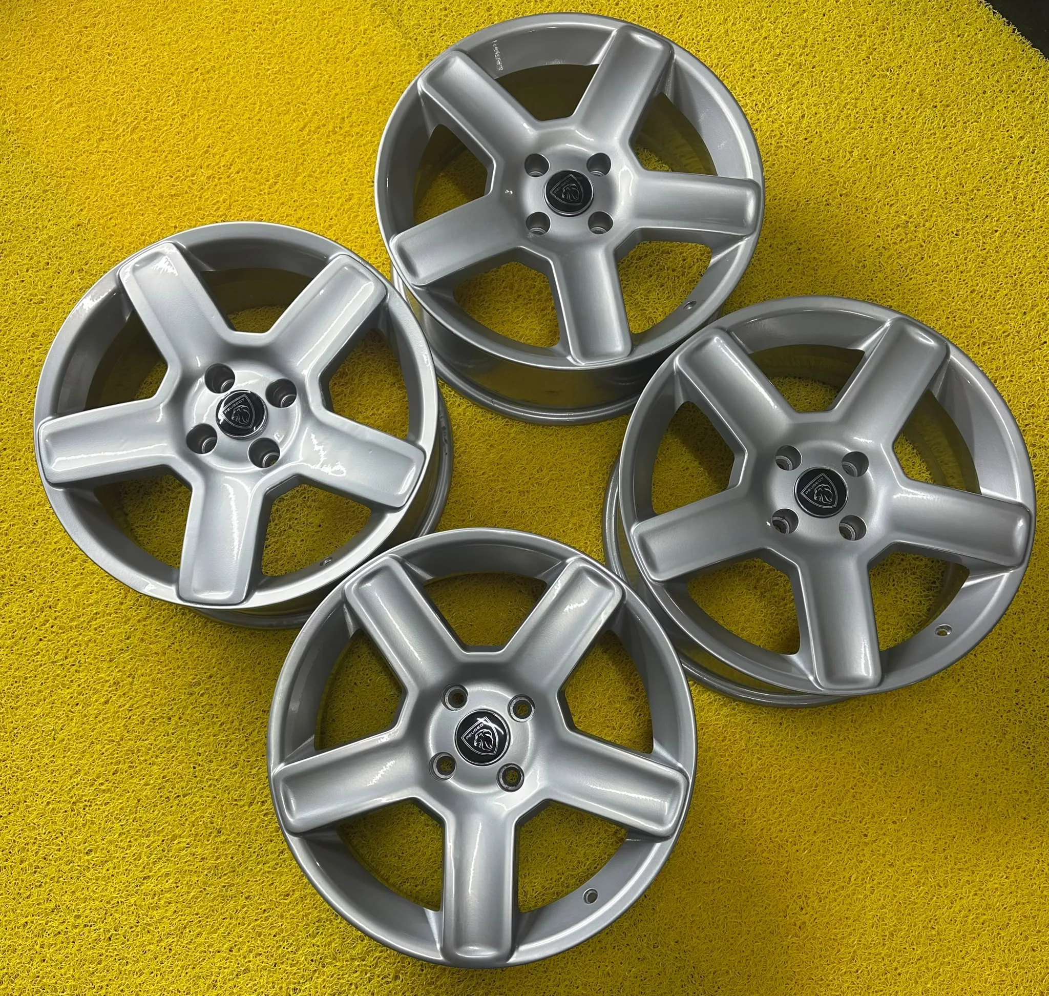 4x108 17 İNÇ J7 ET28 PEUGEOT RC JANT TAKIMI (İŞLEMLİ)