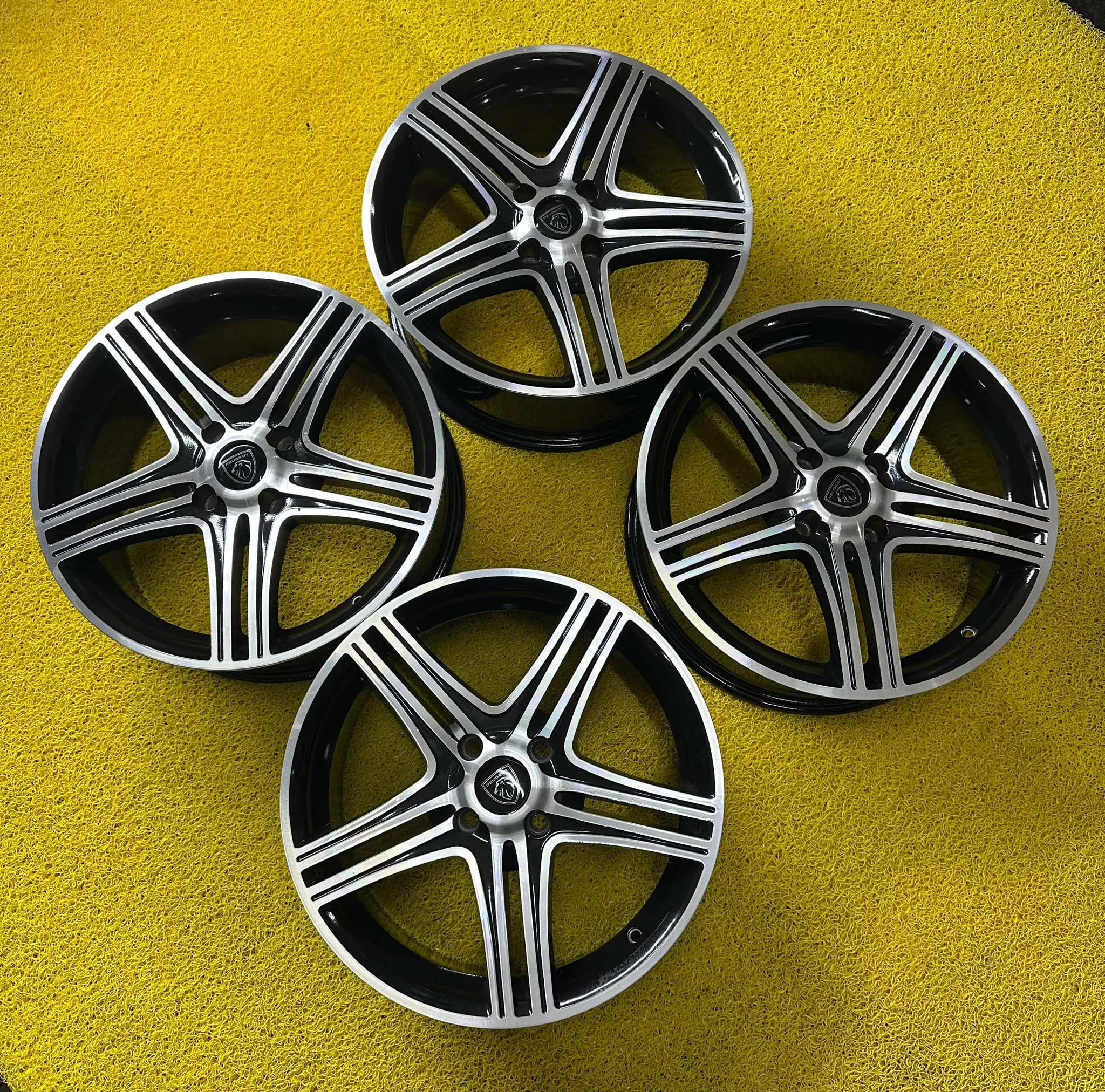 4x108 17 İNÇ J7 ET35 PEUGEOT JANT TAKIMI