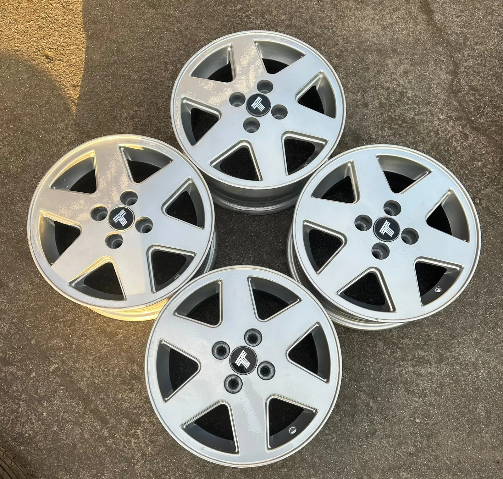 4x98 14 İNÇ J5.5 ET34 TOFAŞ 6 KOL JANT TAKIMI (K6 İŞLEMLİ)