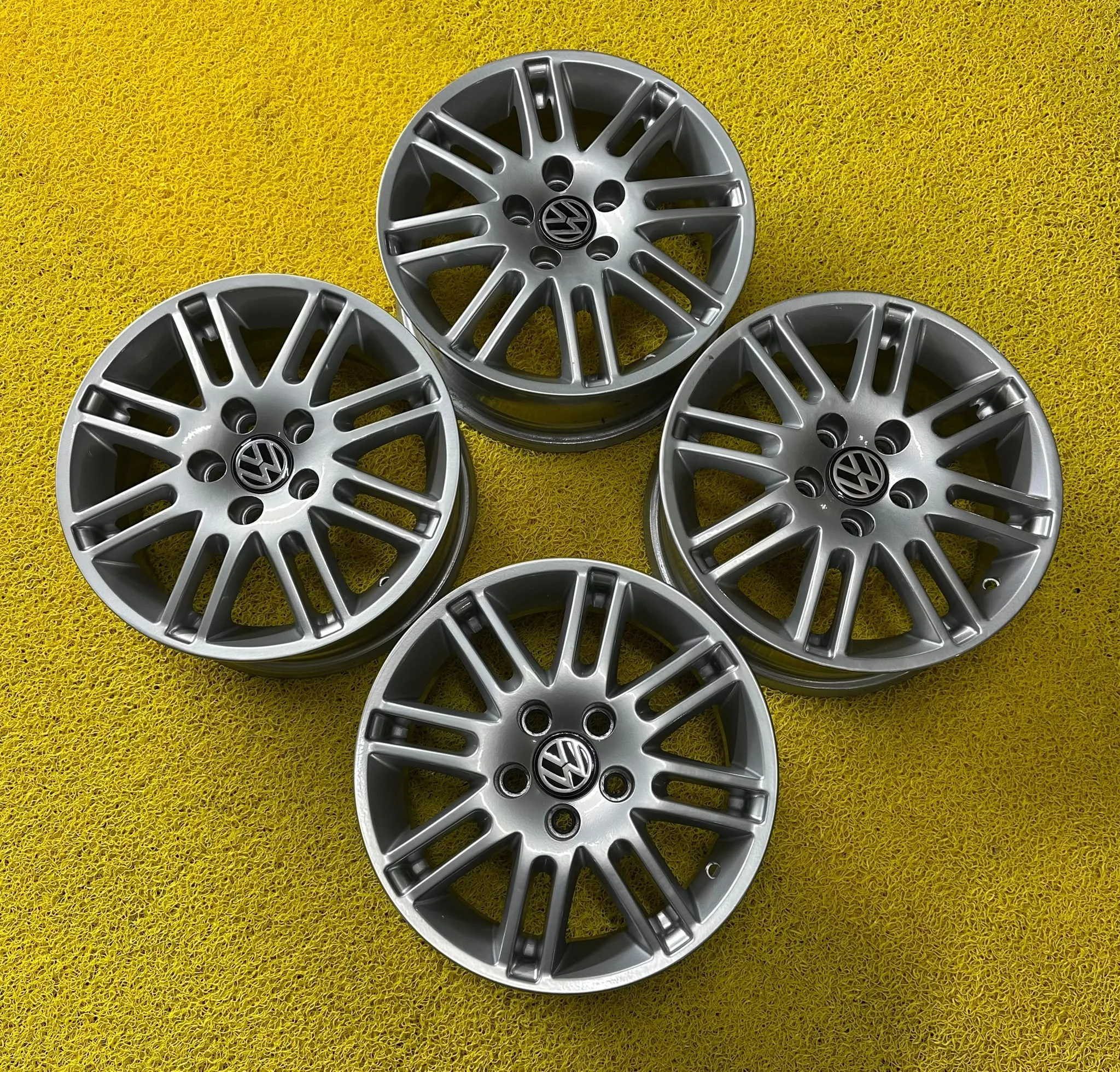 5x100 14 İNÇ J6 ET34 VOLKSWAGEN JANT TAKIMI (İŞLEMLİ)
