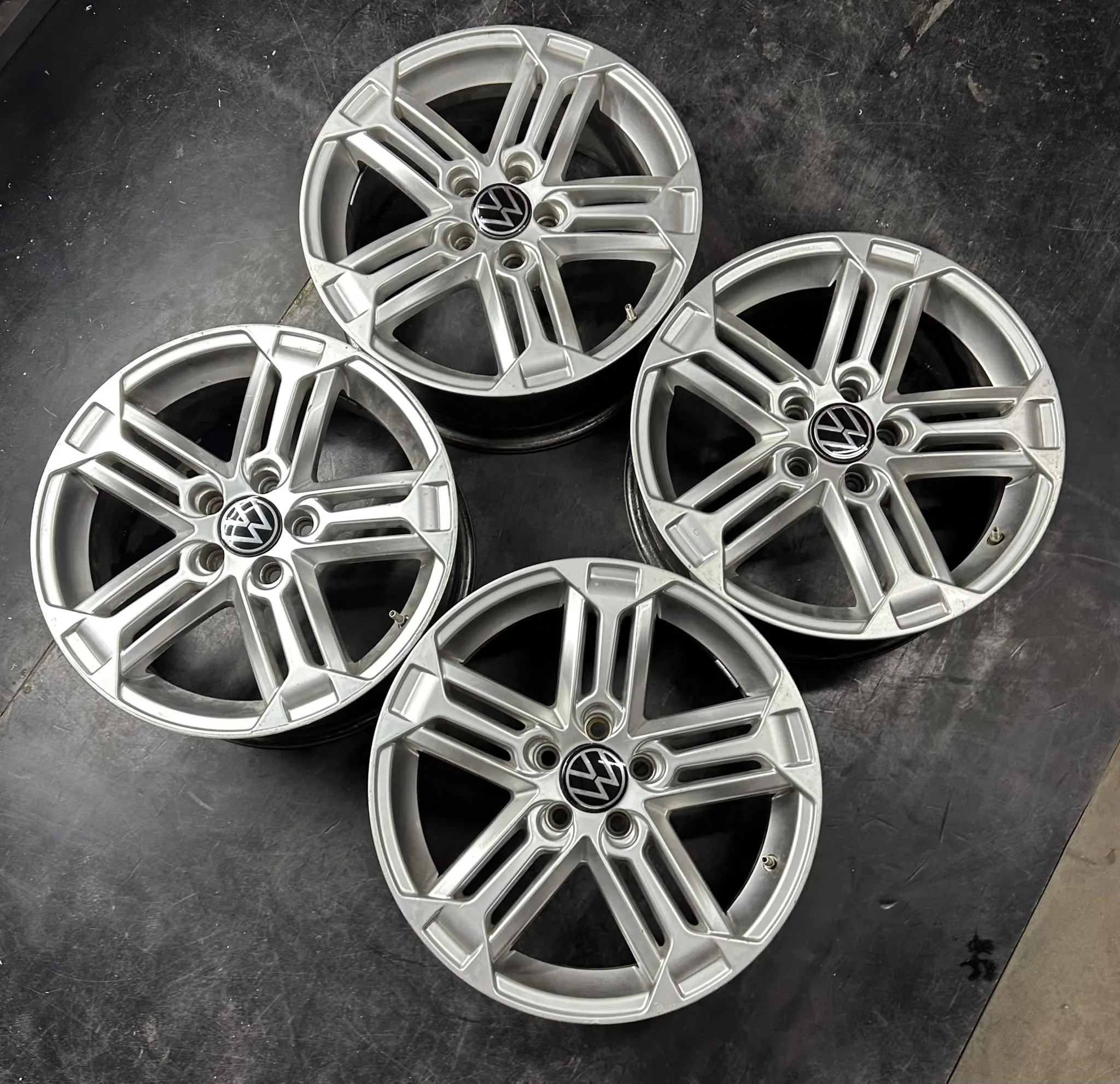 5x100 16 İNÇ J7 ET38 VOLKSWAGEN JANT TAKIMI