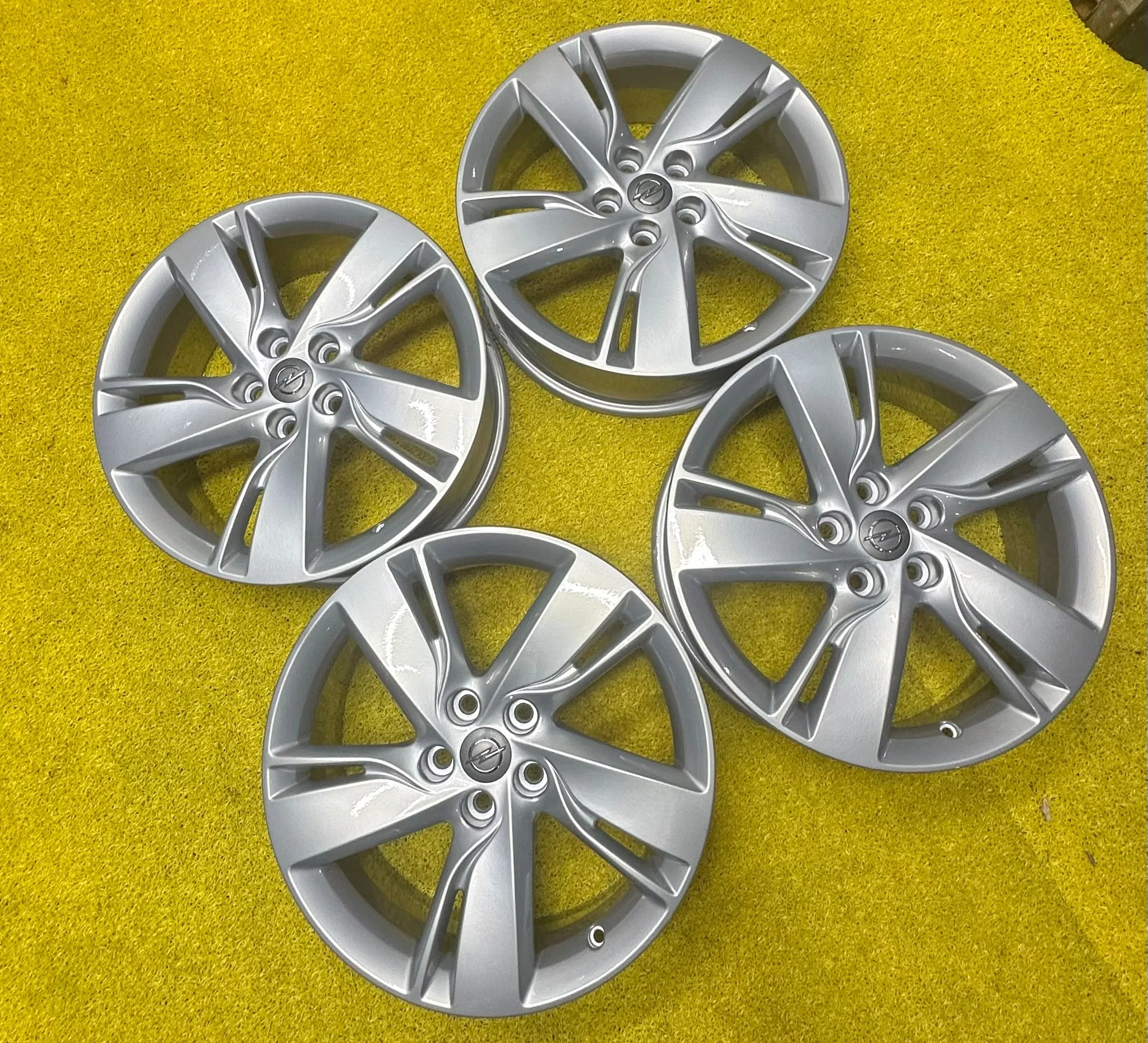 5x105 17 İNÇ J7 ET44 ORJİNAL OPEL ASTRA J JANT TAKIMI