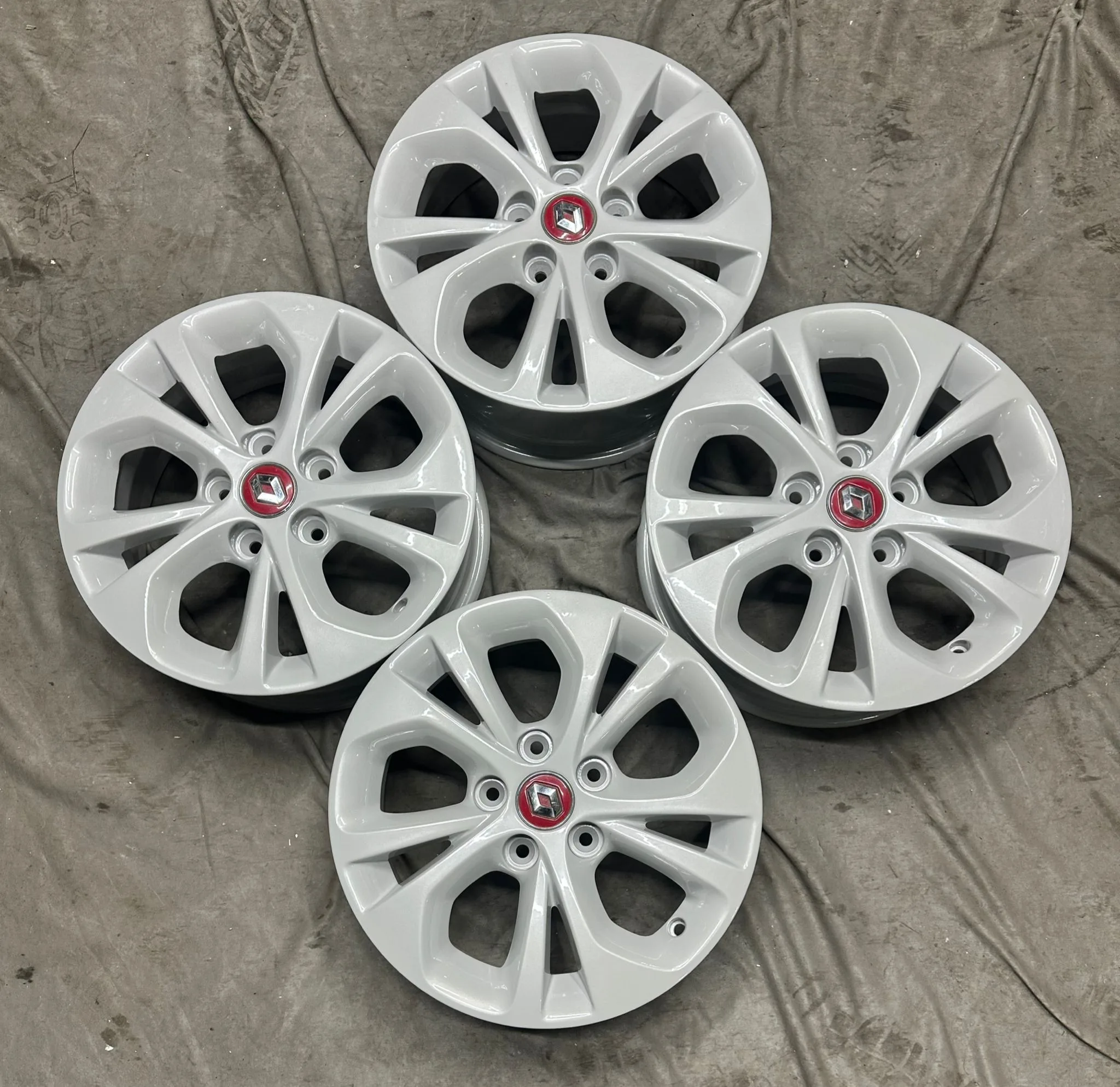 5x108 15 İNÇ J6 ET44 ORJİNAL RENAULT KANGOO JANT TAKIMI (K6)