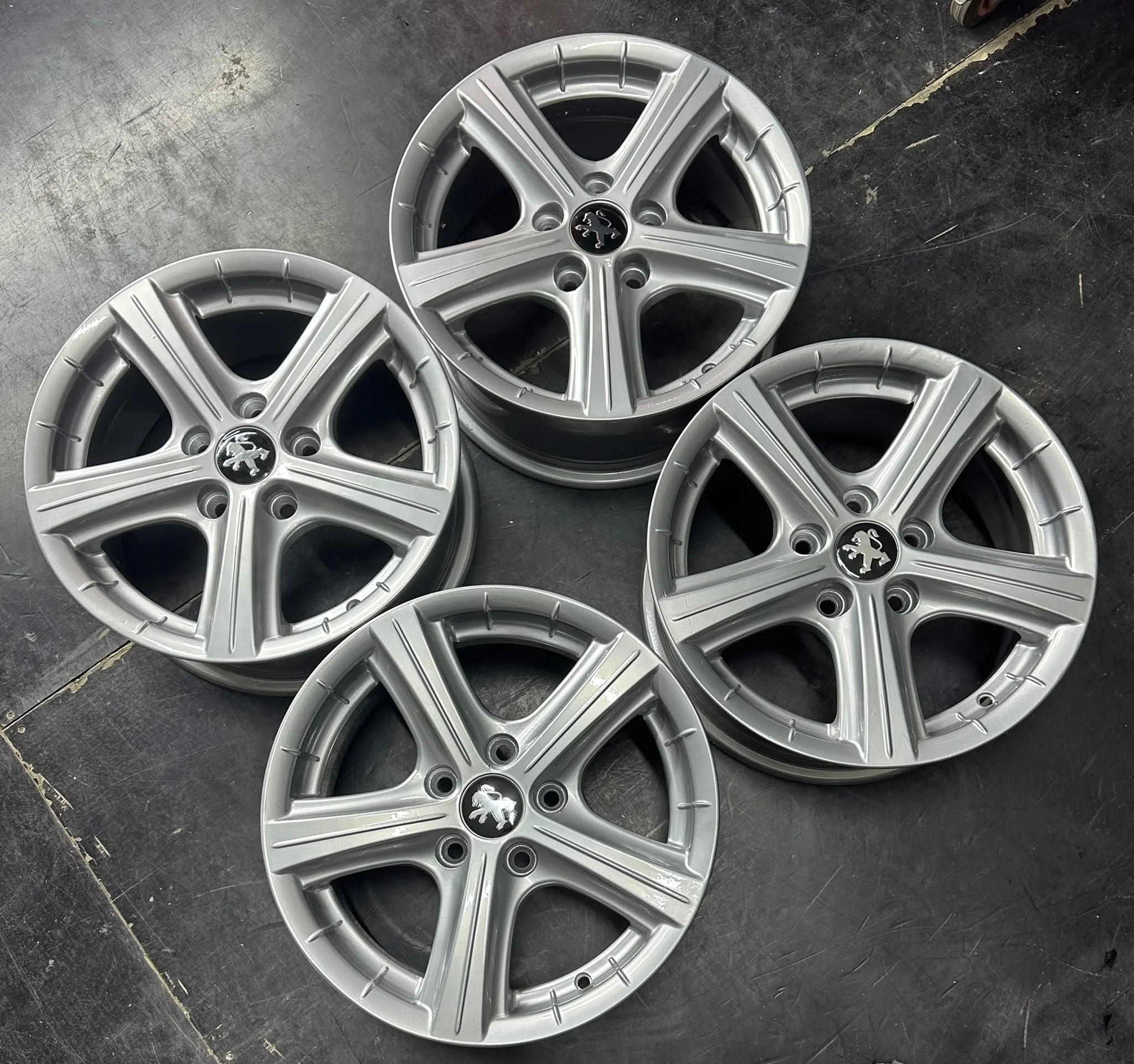 5x108 15 İNÇ J6.5 ET35 PEUGEOT JANT TAKIMI