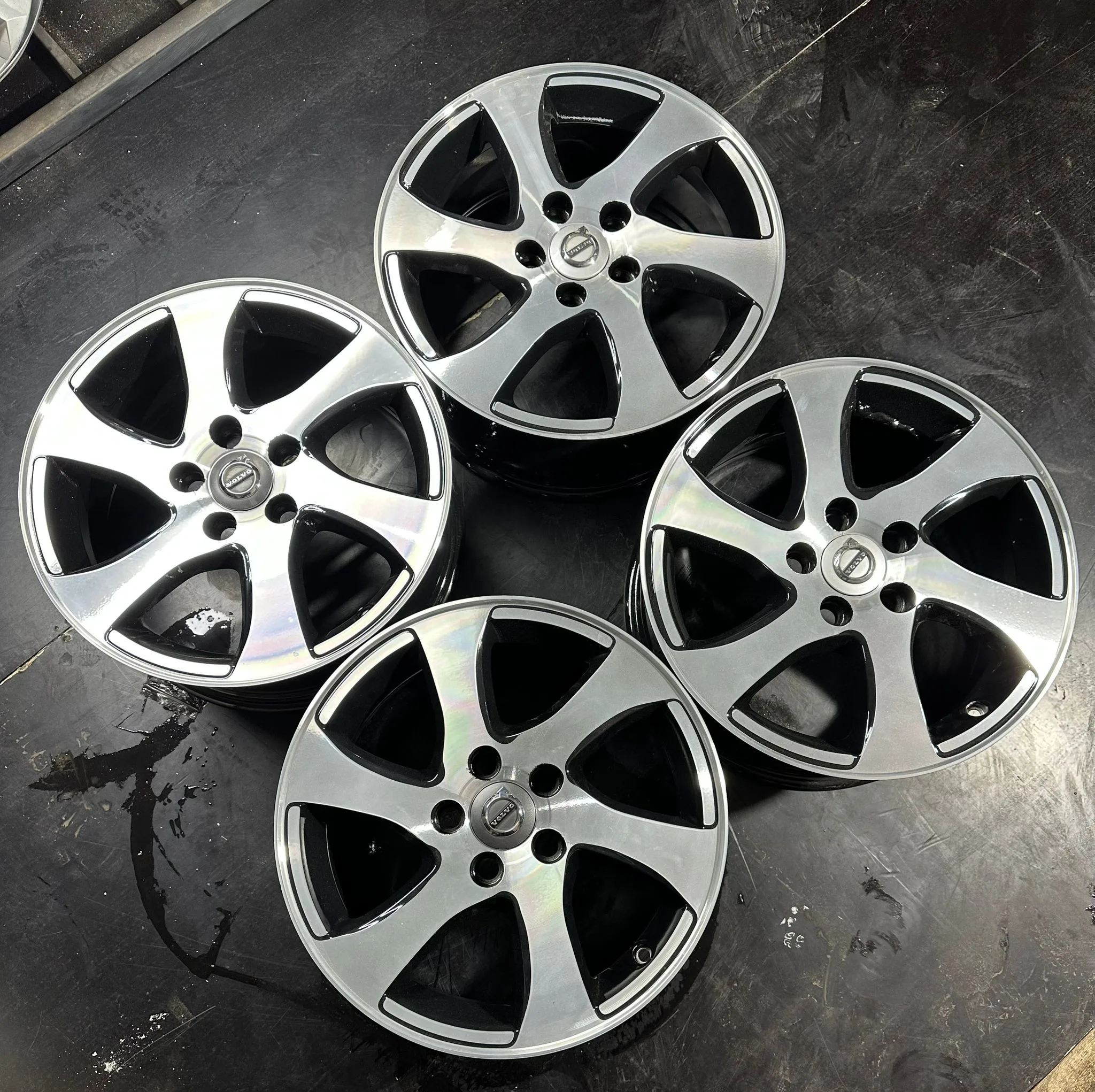 5x108 16 İNÇ J7 ET50 ORJİNAL VOLVO V40 V60 JANT TAKIMI