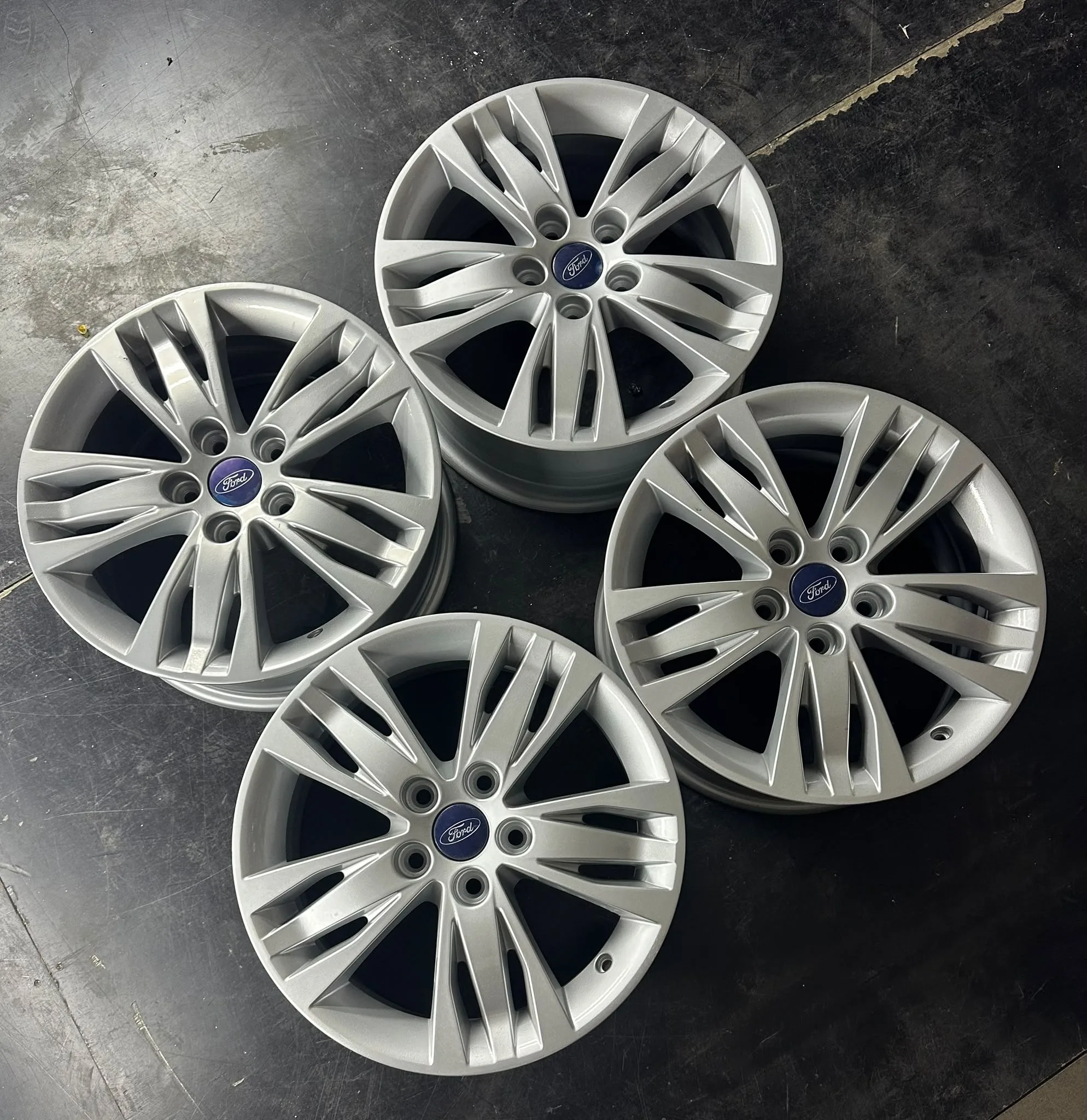 5x108 16 İNÇ J7 ET50 ORJİNAL FORD FOCUS JANT TAKIMI