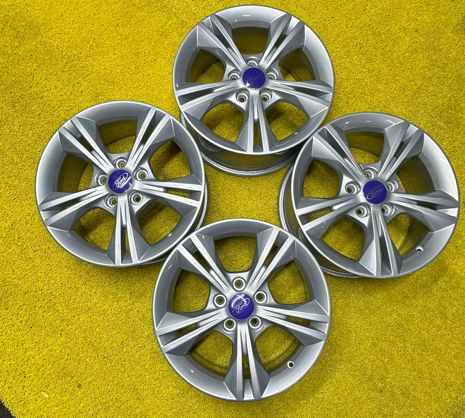 5x108 16 İNÇ J7 ET50 ORJİNAL FORD FOCUS JANT TAKIMI