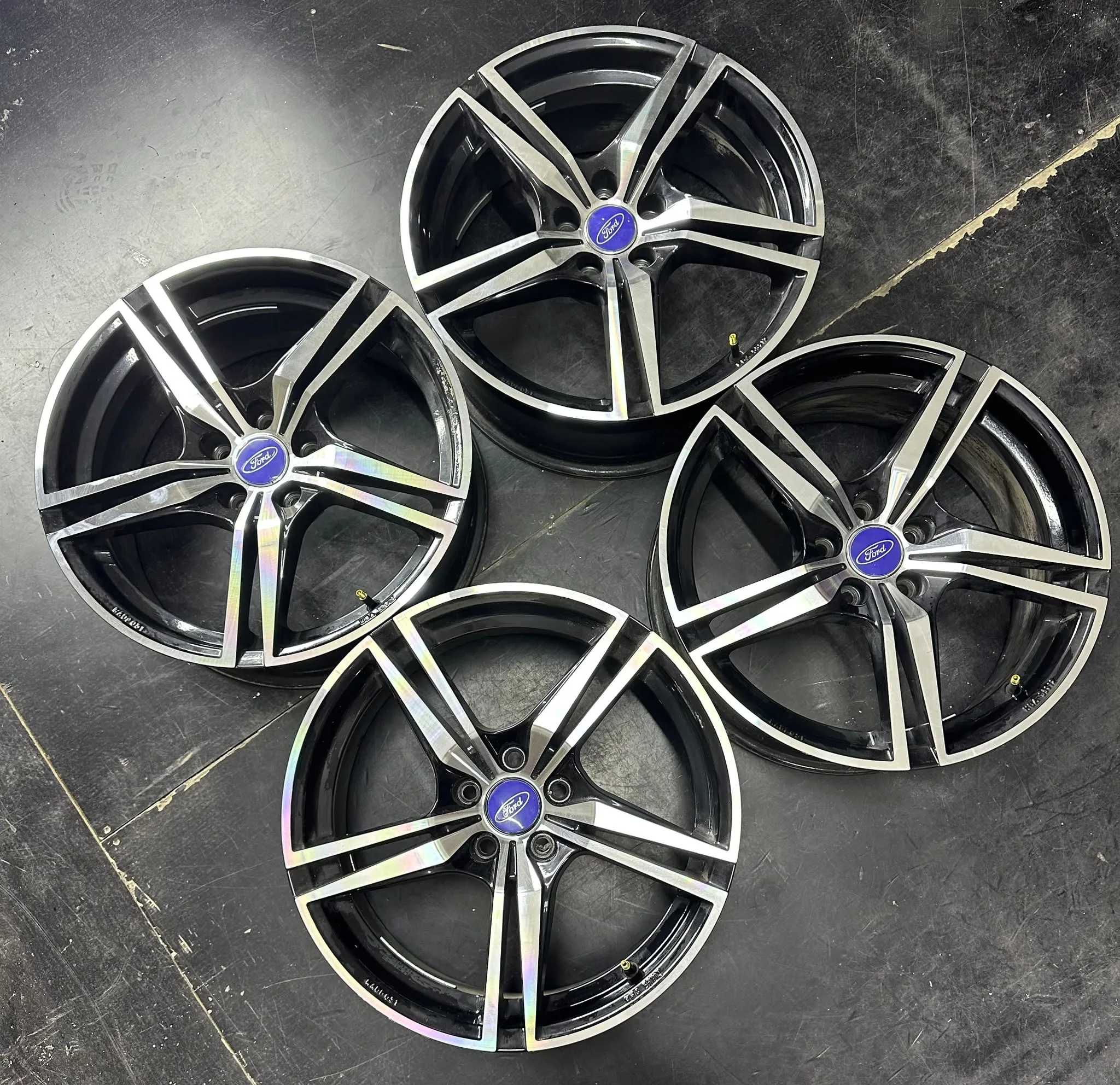 5x108 18 İNÇ J8 ET35 FORD JANT TAKIMI