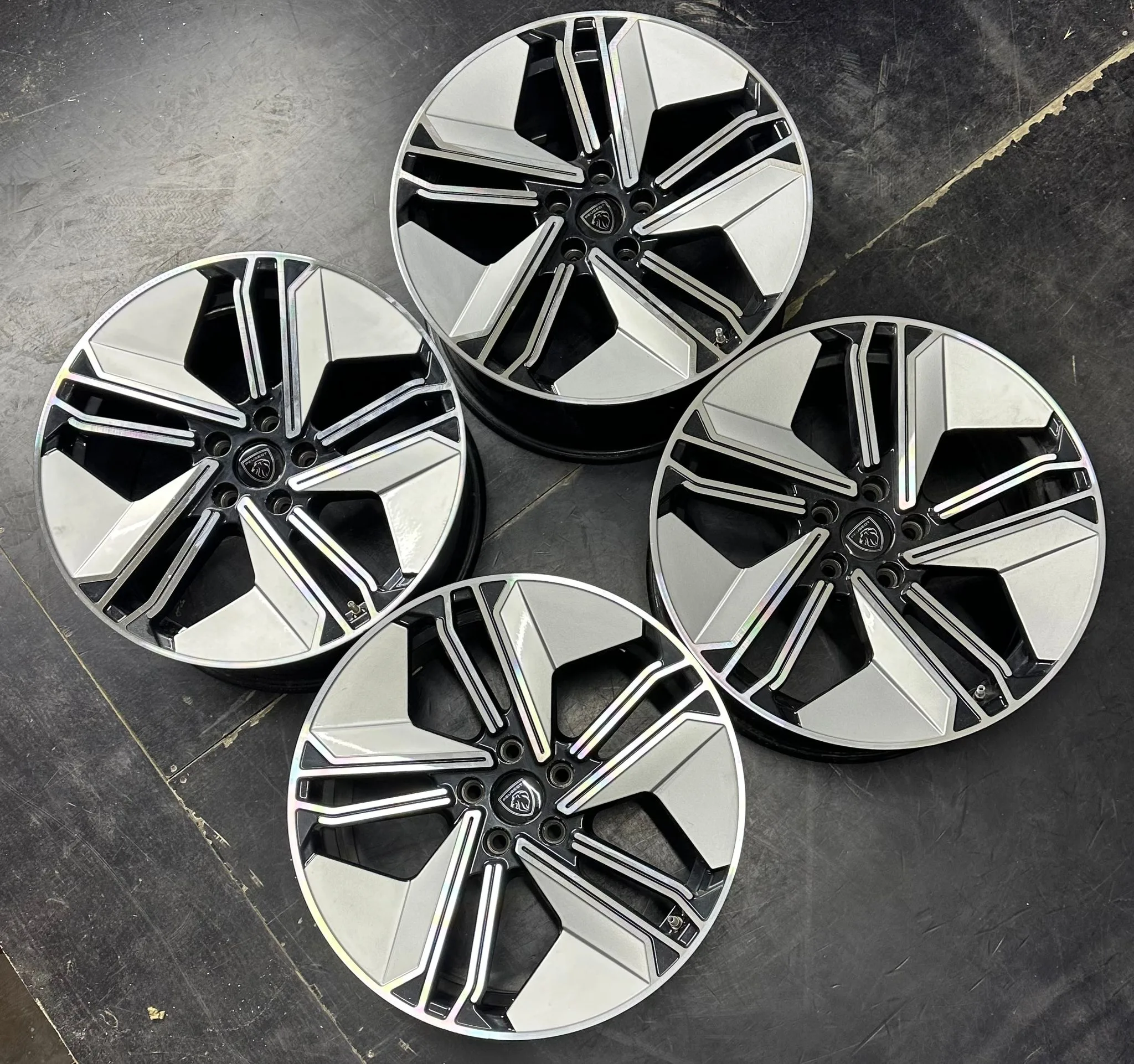 5x108 18 İNÇ J8 ET40 PEUGEOT YENİ DOBLO COMBO BERLİNGO E-TRON JANT TAKIMI