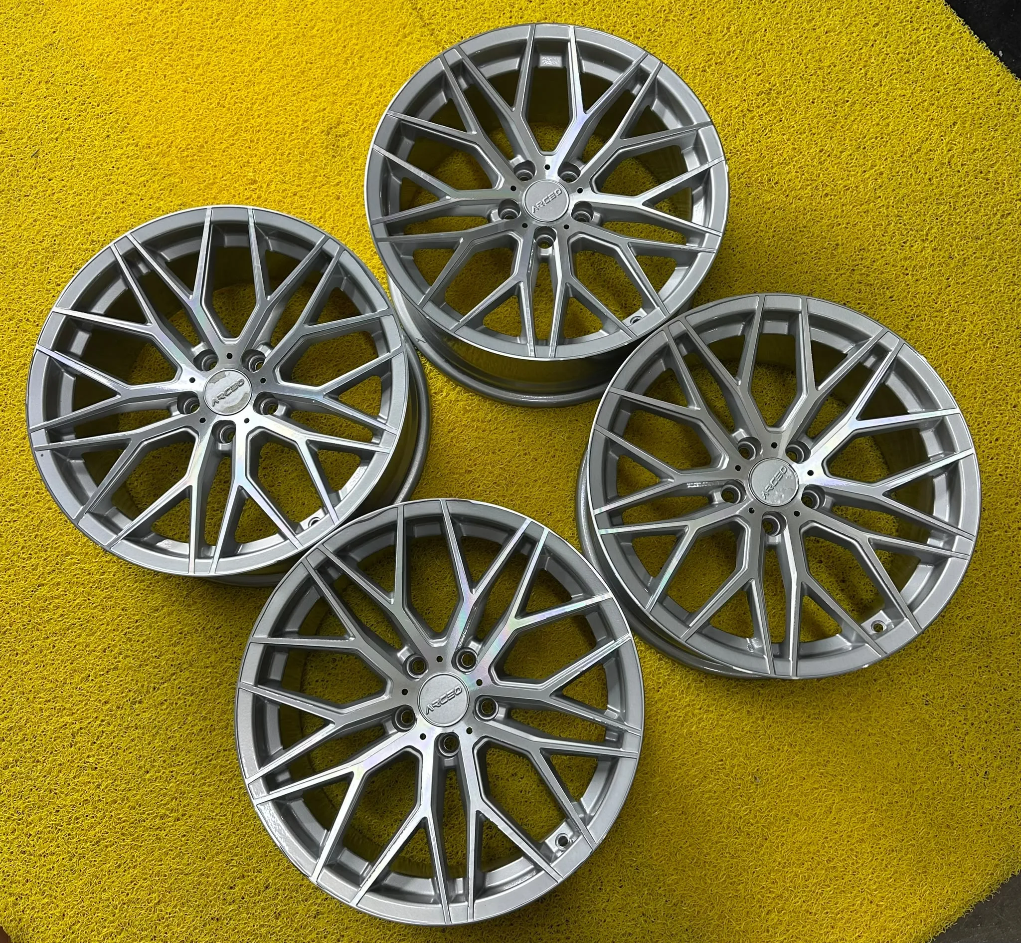5x108 18 İNÇ J8.5 ET35 ARCEO VALENCİA JANT TAKIMI