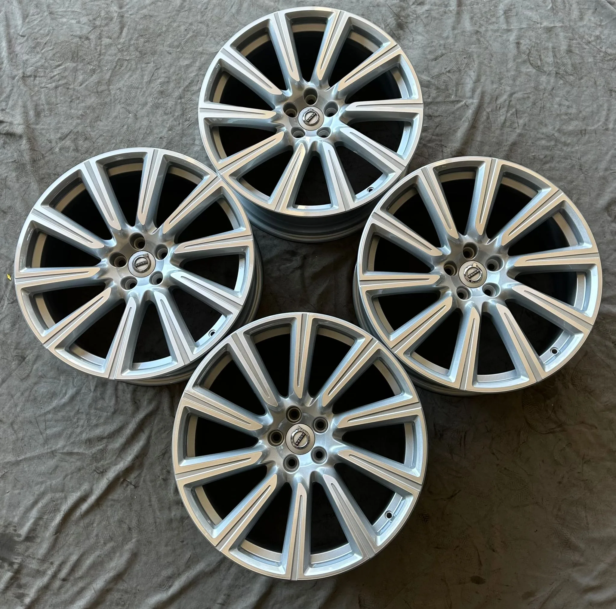 5x108 20 İNÇ J9 ET38 ORJİNAL VOLVO XC90 JANT TAKIMI (KİRAZLIK 600)