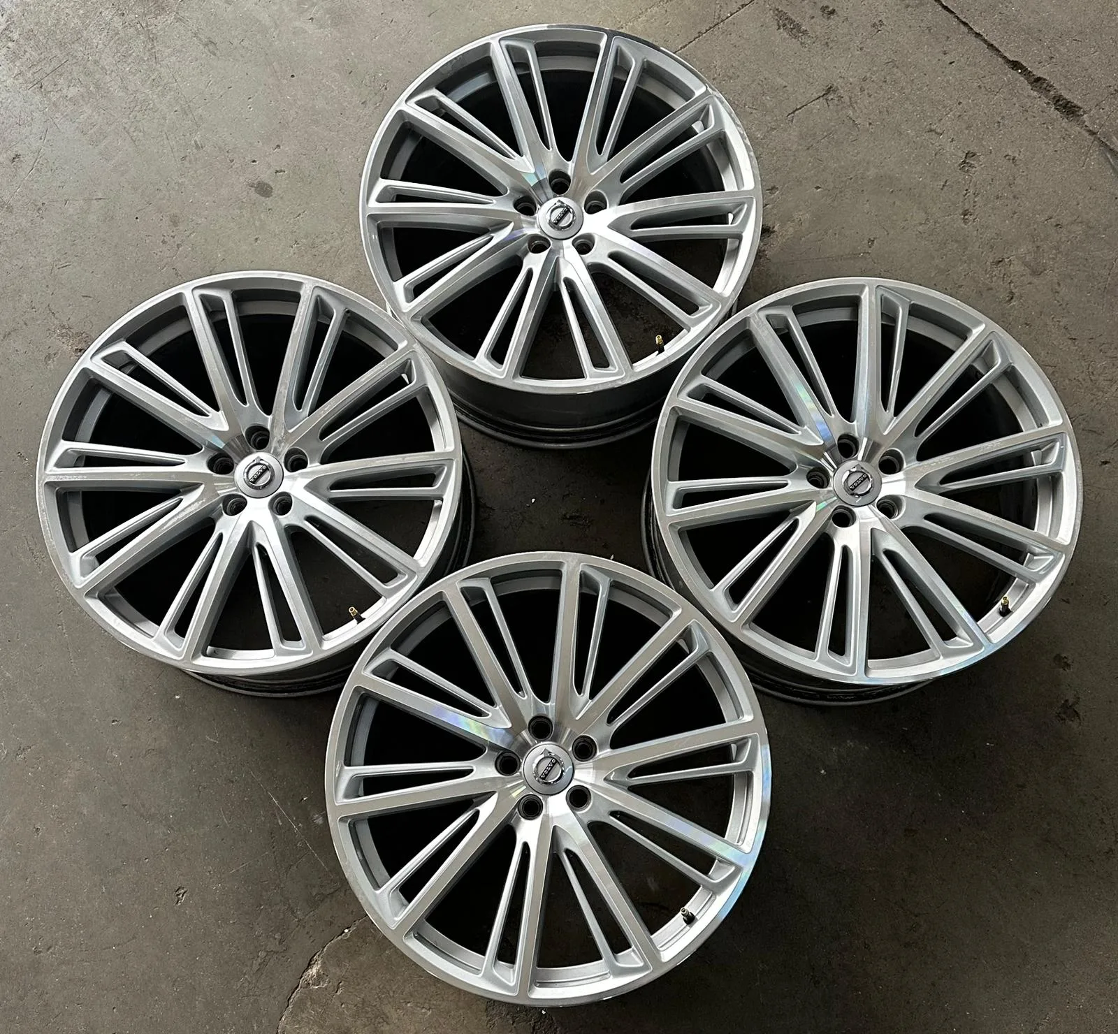 5x108 21 İNÇ J8.5 ET44 ORJİNAL VOLVO S90 JANT TAKIMI (K6)