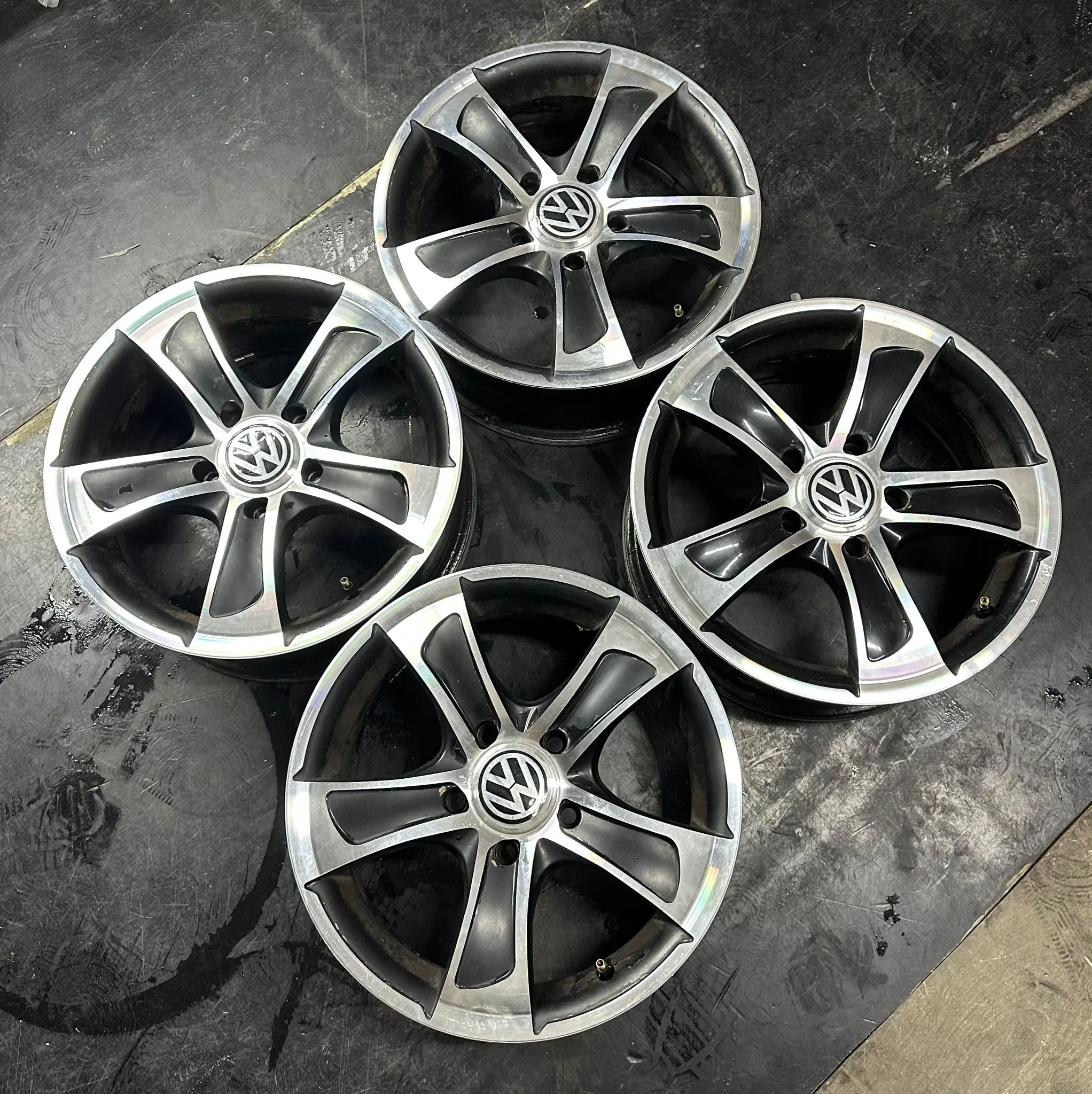 5x112 15 İNÇ J5.5 ET35 VOLKSWAGEN JANT TAKIMI
