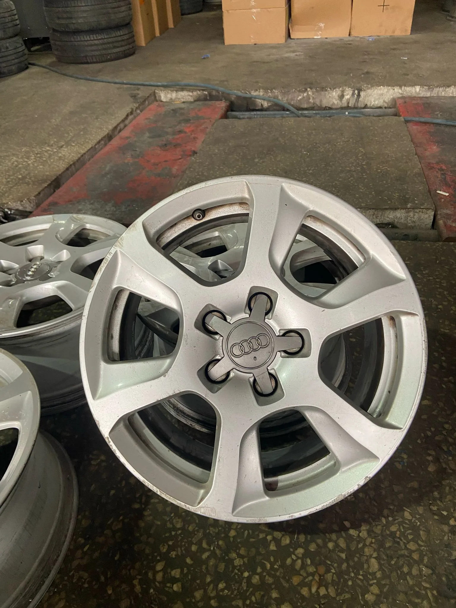 5 112 16 7 ET45 AUDİ ORGİNAL