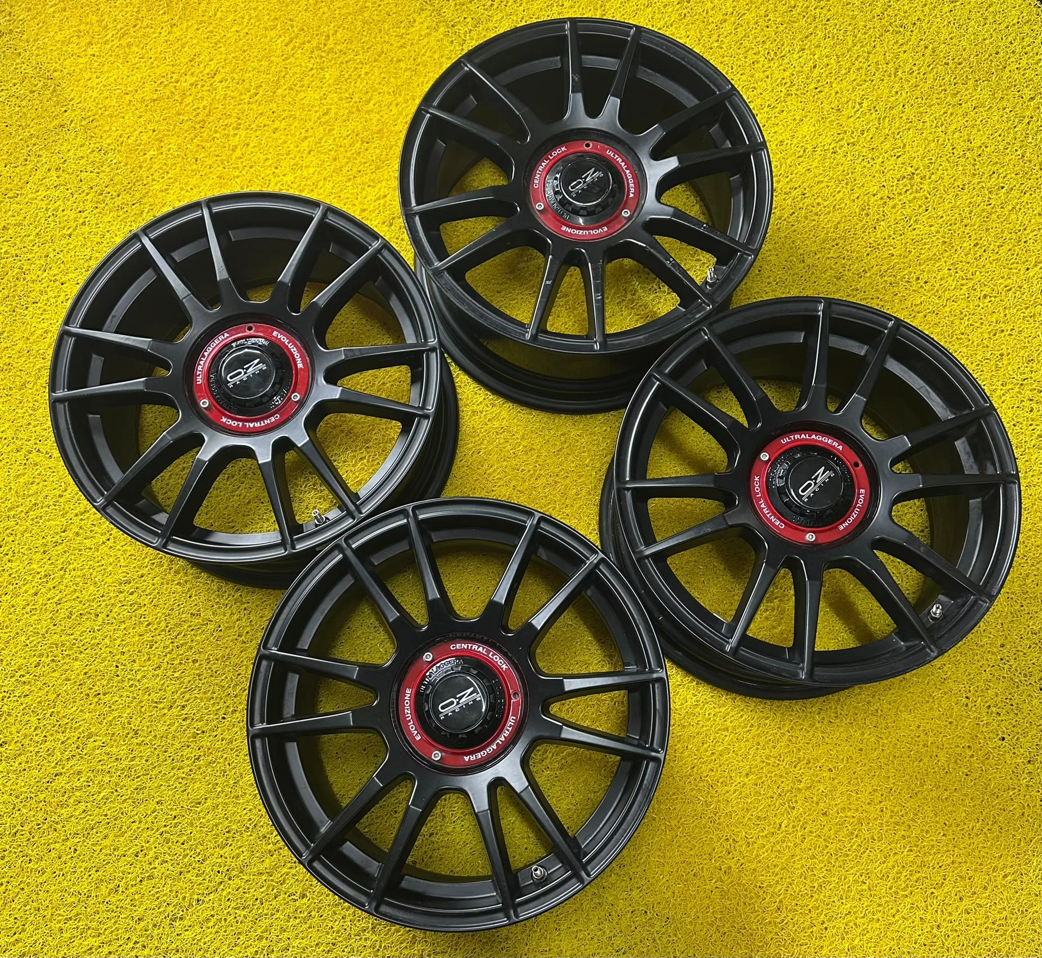 5x112 16 İNÇ J7 ET35 O.Z RACING JANT TAKIMI