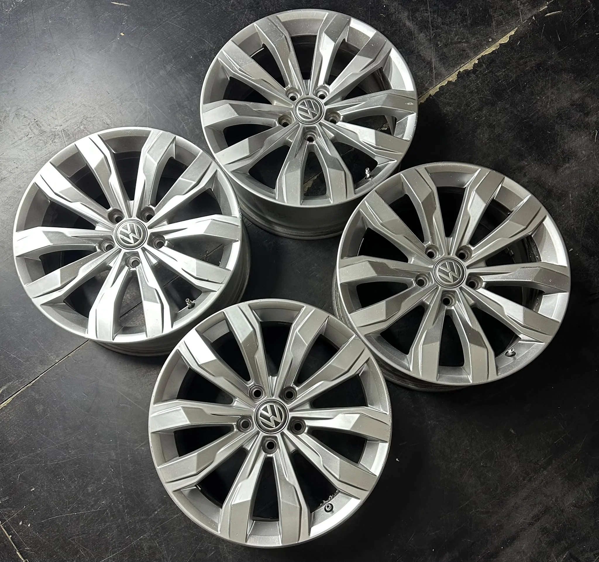 5x112 17 İNÇ J7 ET45 ORJİNAL VOLKSWAGEN T-ROC JANT TAKIMI