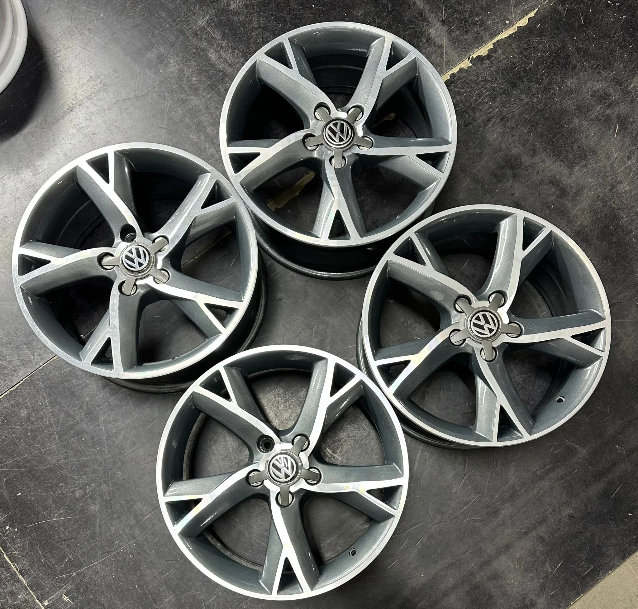 5x112 17 İNÇ J7 ET44 VOLKSWAGEN AUDI UYUMLU JANT TAKIMI