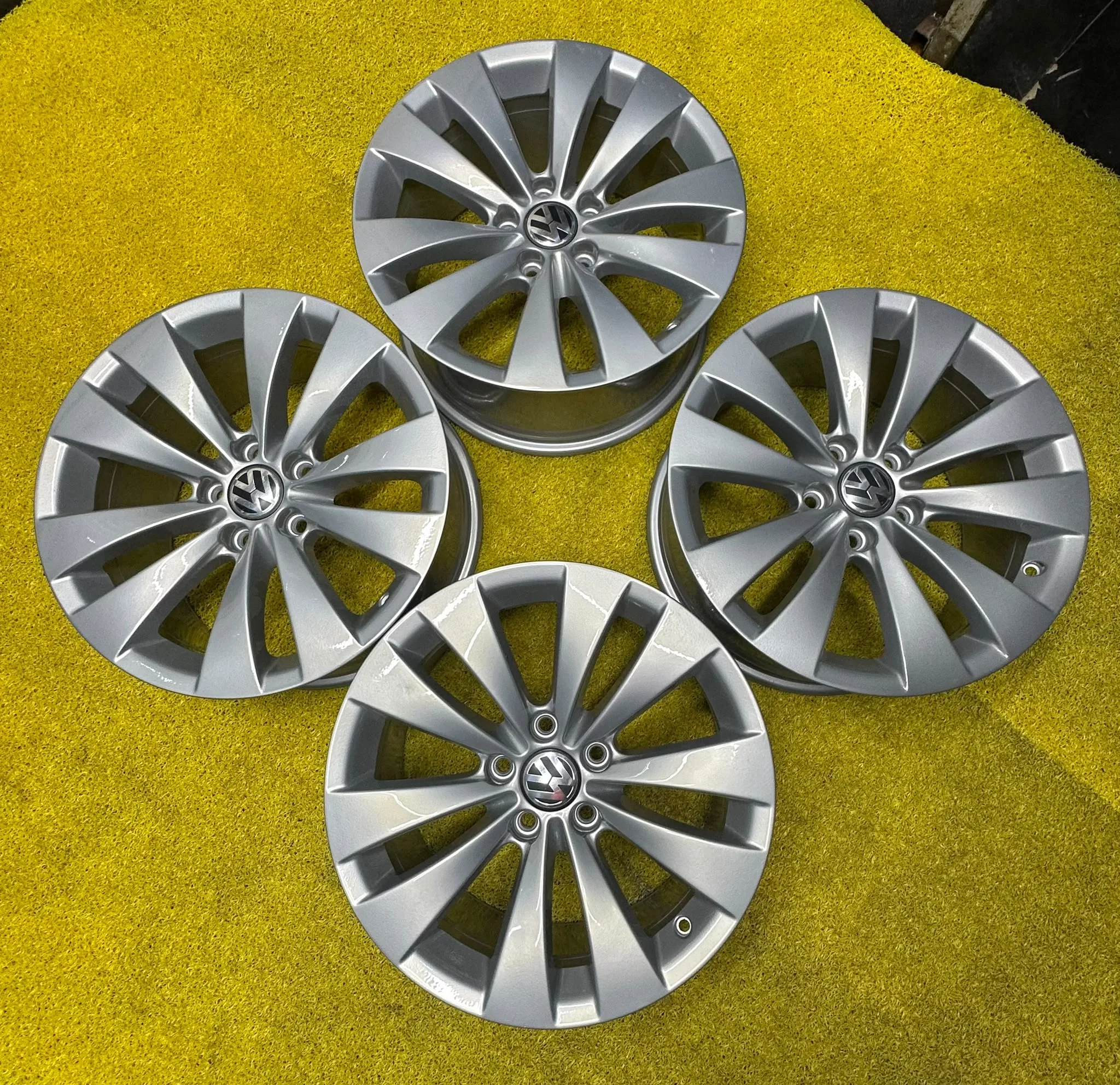 5x112 17 İNÇ J8 ET41 ORJİNAL VOLKSWAGEN PASSAT CC İNTERLAGOS JANT TAKIMI