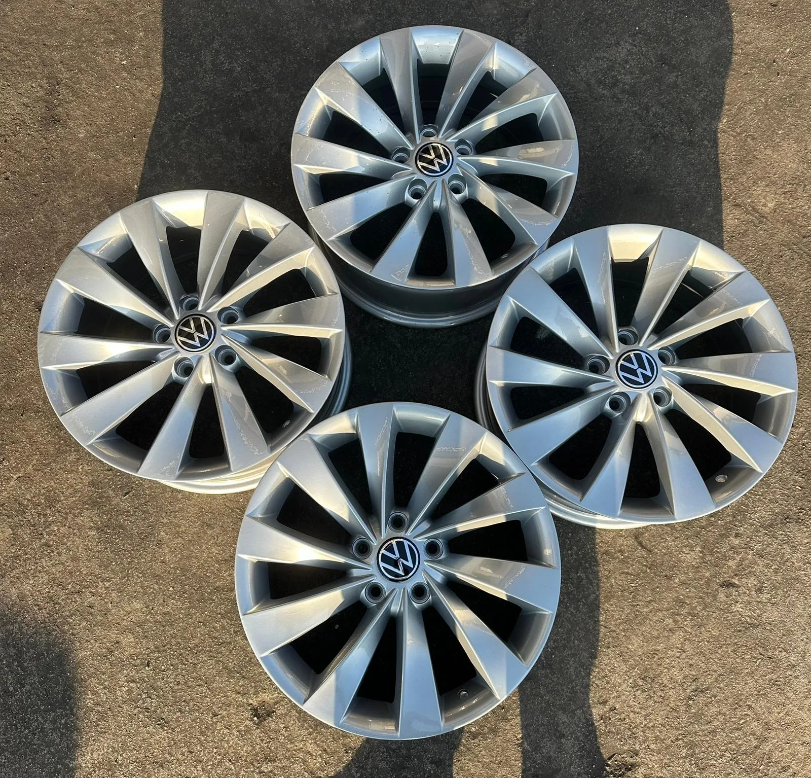 5x112 17 İNÇ J7.5 ET45 VOLKSWAGEN İNTERLAGOS JANT TAKIMI (K6)