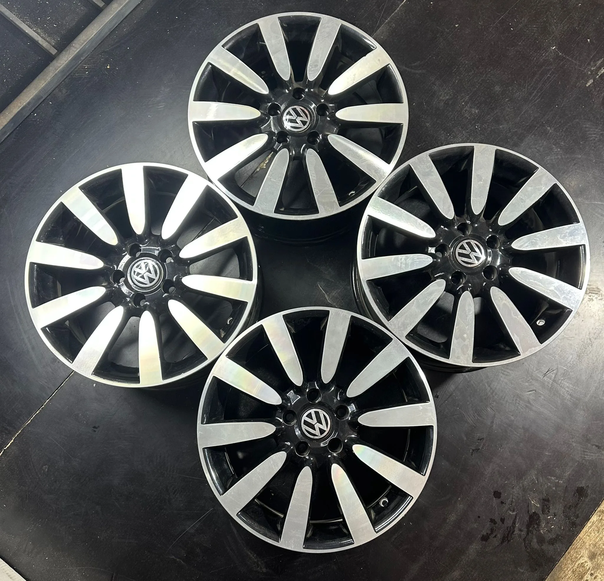 5x112 17 İNÇ J7.5 ET45 VOLKSWAGEN AUDI UYUMLU JANT TAKIMI