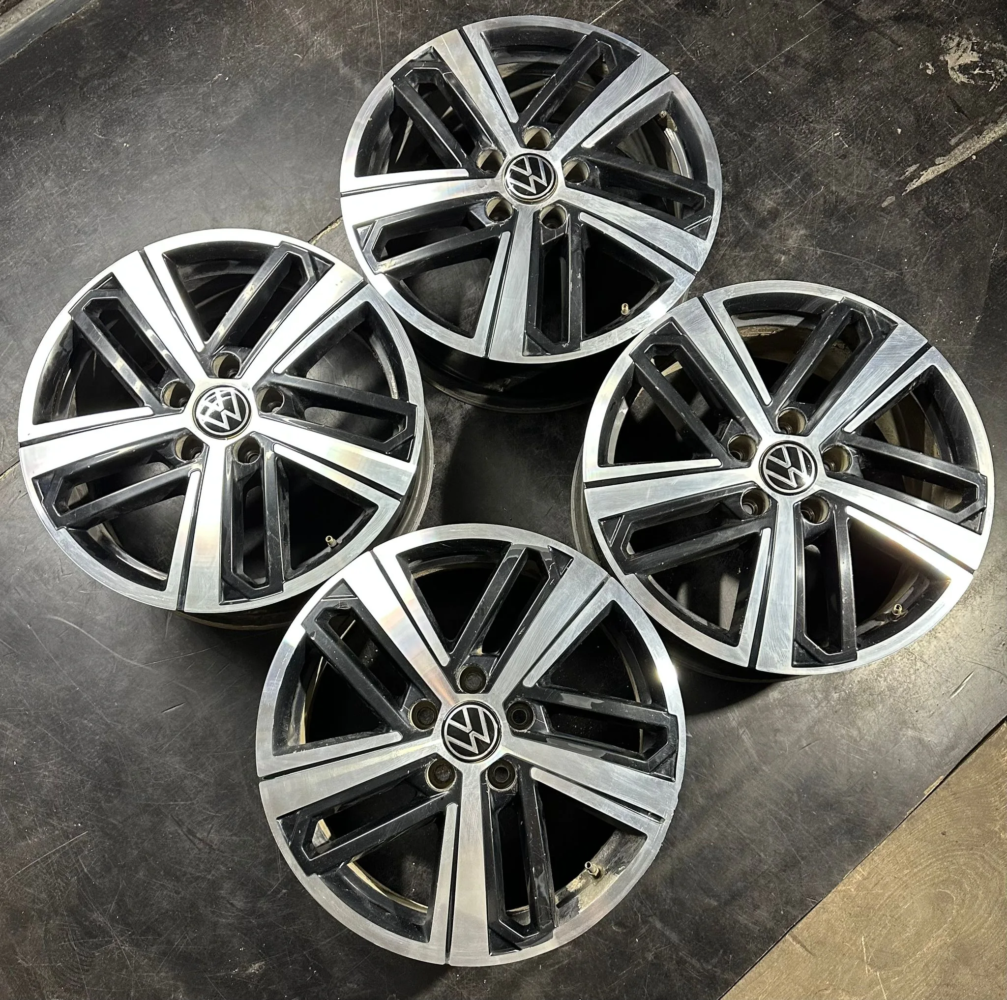 5x112 17 İNÇ J6.5 ET49 ORJİNAL VOLKSWAGEN STYLE CADYY JANT TAKIMI (İŞLEMLİ)