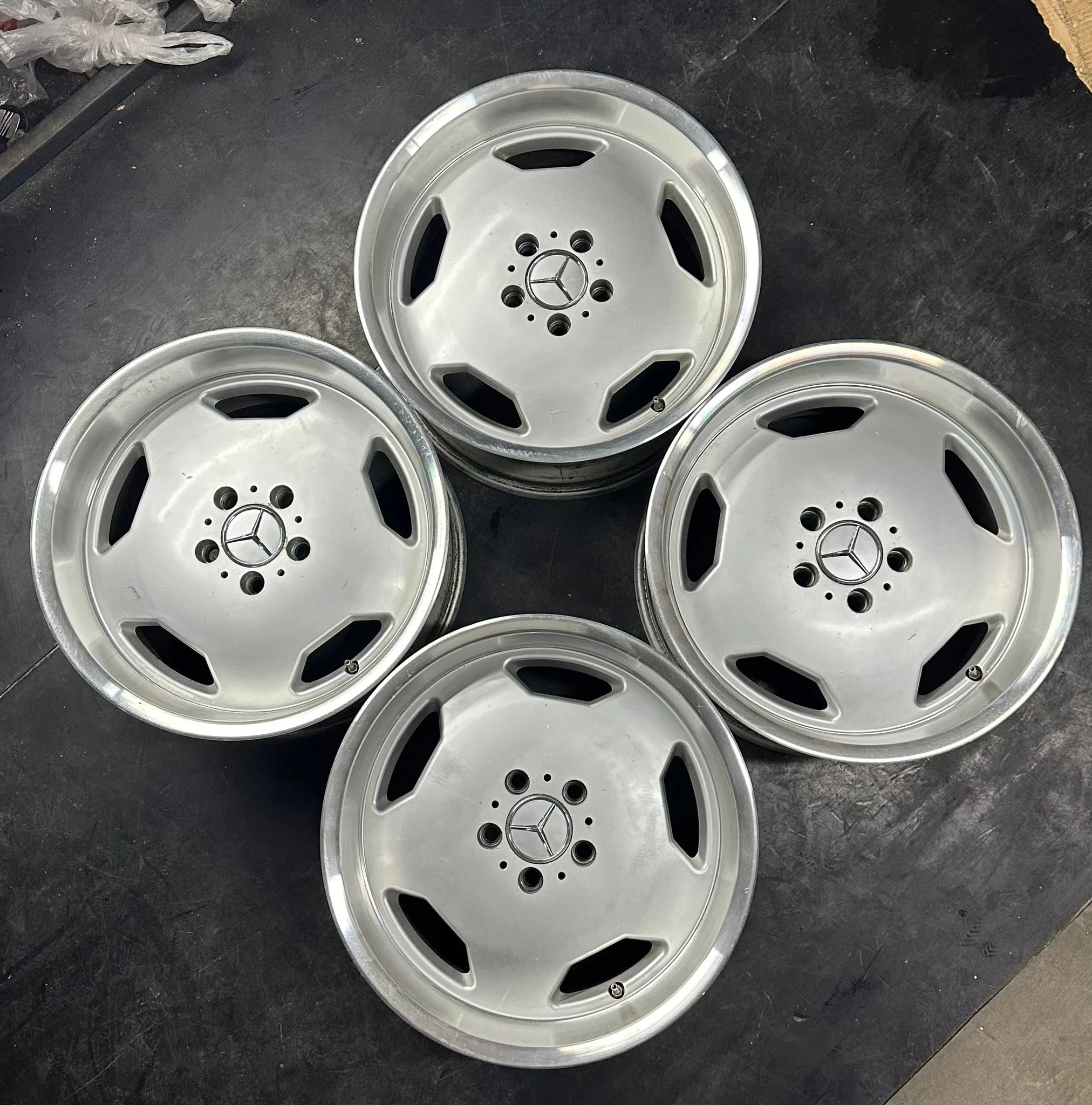 5x112 17 İNÇ J9 ET50 MERCEDES W124 W210 LARZON JANT TAKIMI