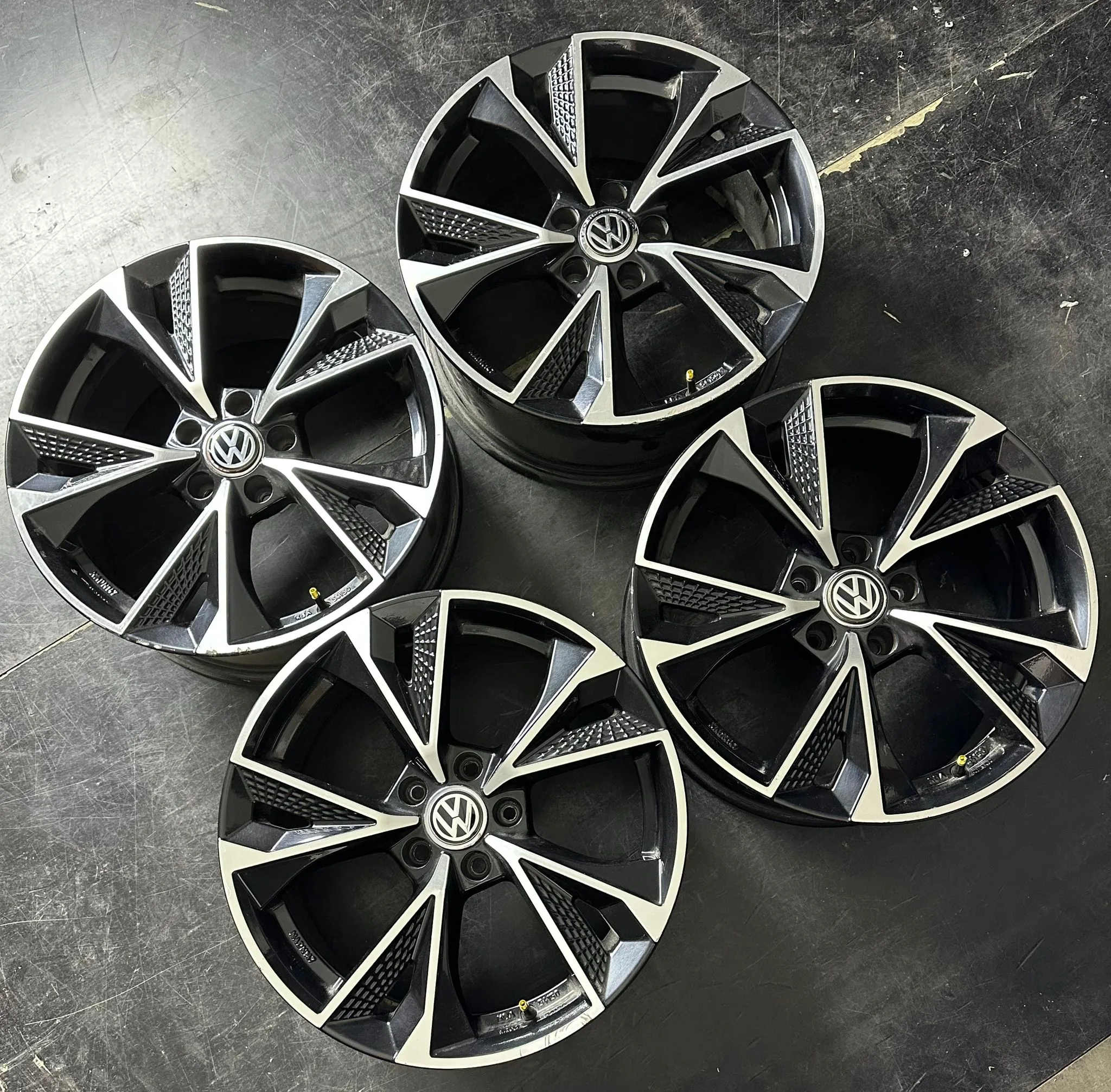 5x112 18 İNÇ J8 ET35 VOLKSWAGEN JANT TAKIMI