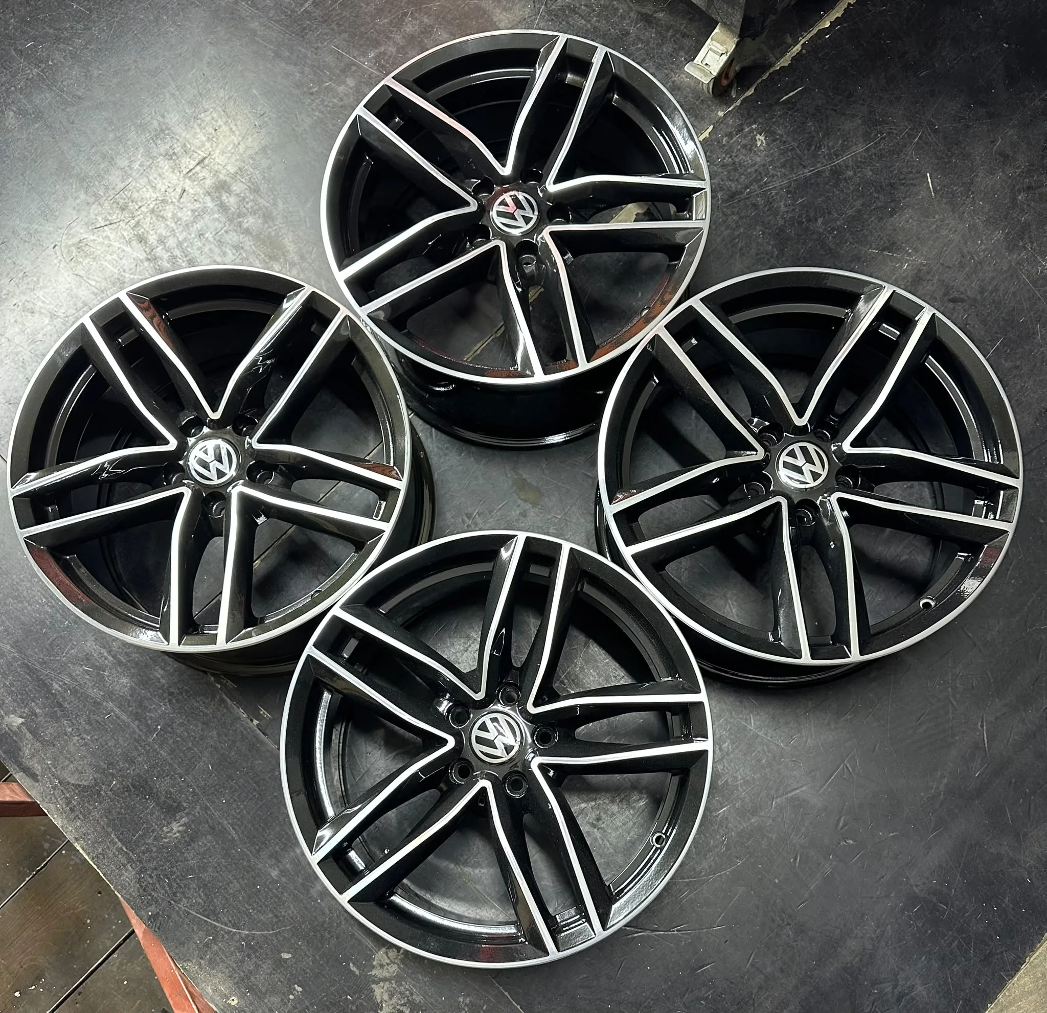 5x112 18 İNÇ J8 ET35 VOLKSWAGEN JANT TAKIMI
