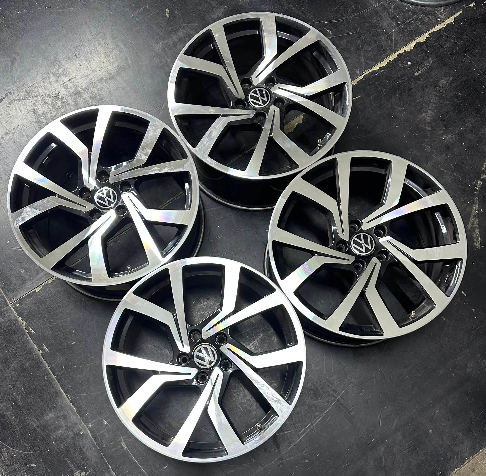 5x112 18 İNÇ J8 ET45 VOLKSWAGEN JANT TAKIMI